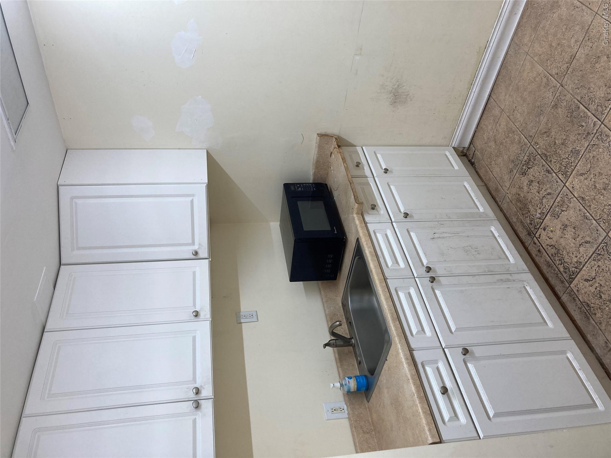 79-09 Metropolitan Avenue Property Photo 8
