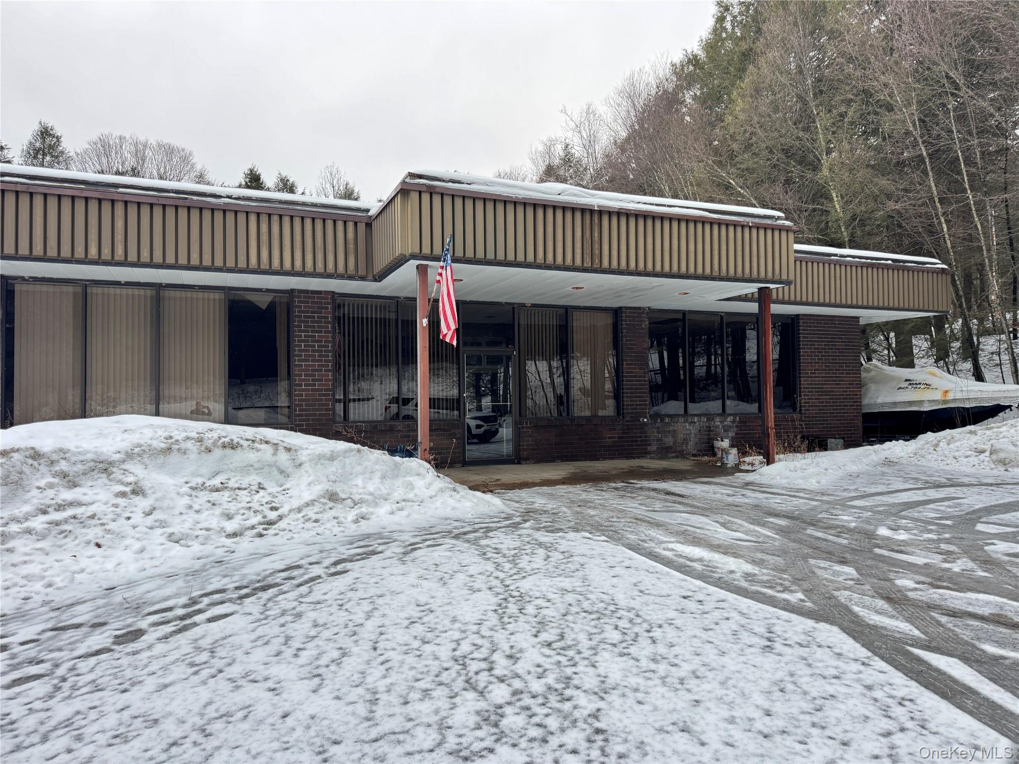 13 183b Road Property Photo 1