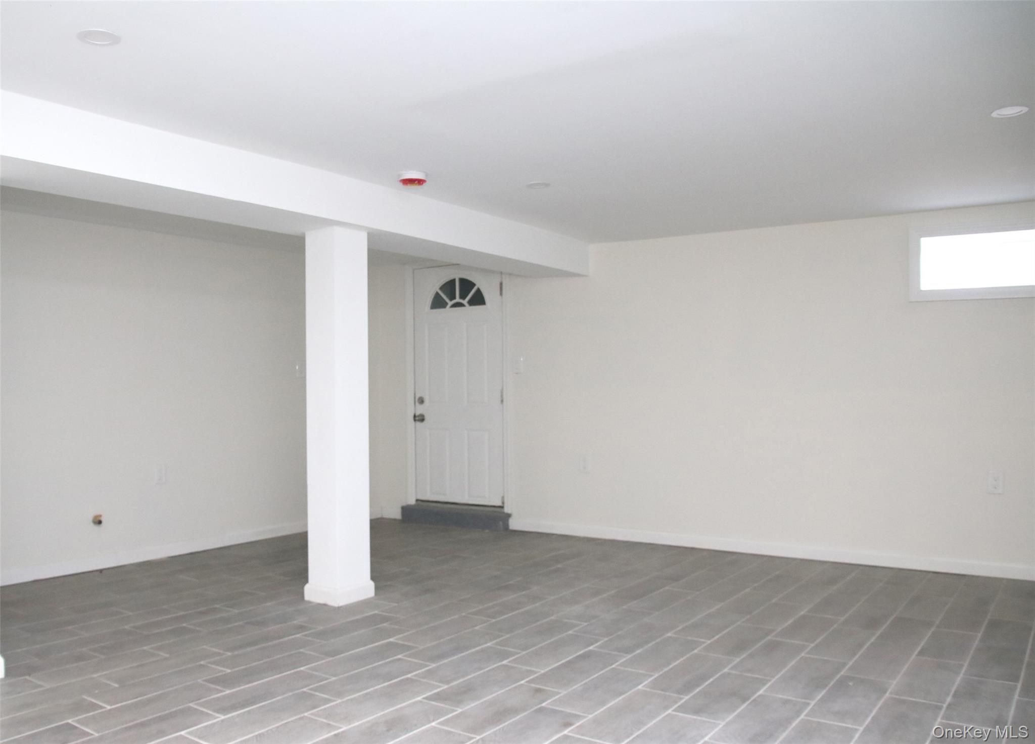1438 E 95 Street Property Photo 16