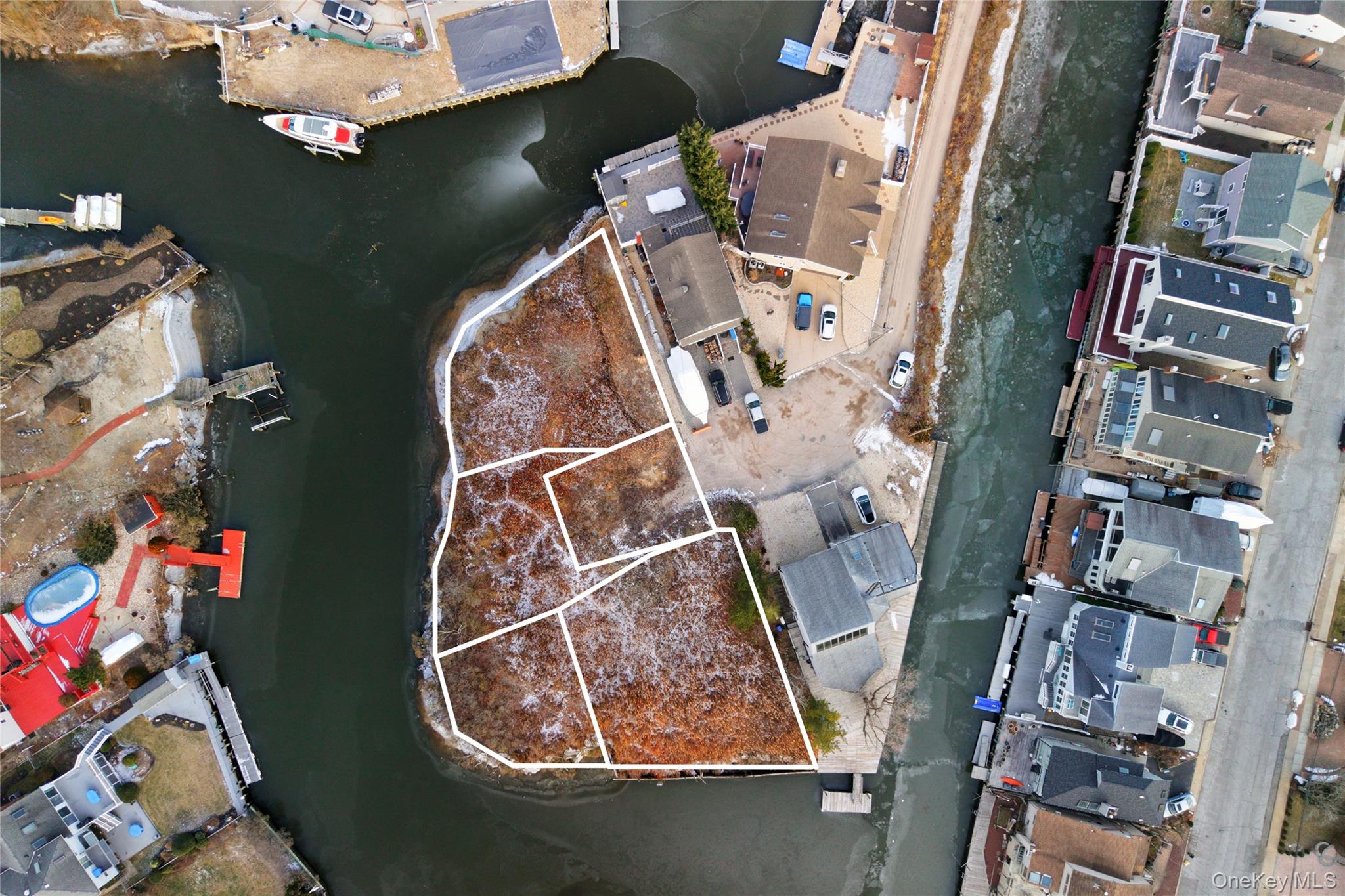 6 Island Plaza Property Photo 9