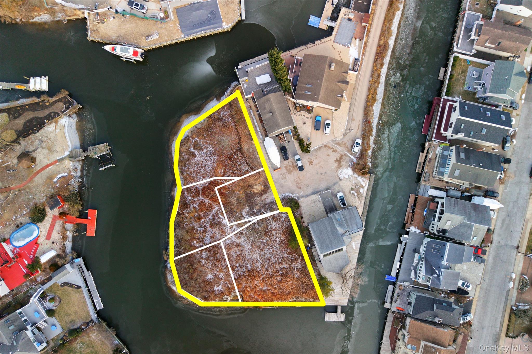 6 Island Plaza Property Photo 10