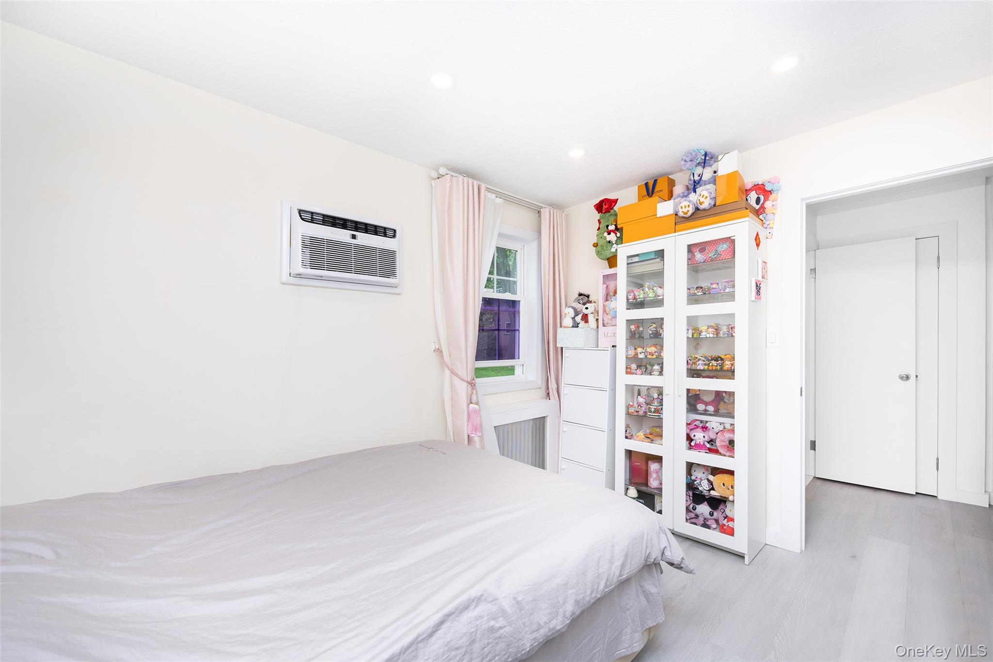 223-36 65th Avenue 2a Property Photo 17