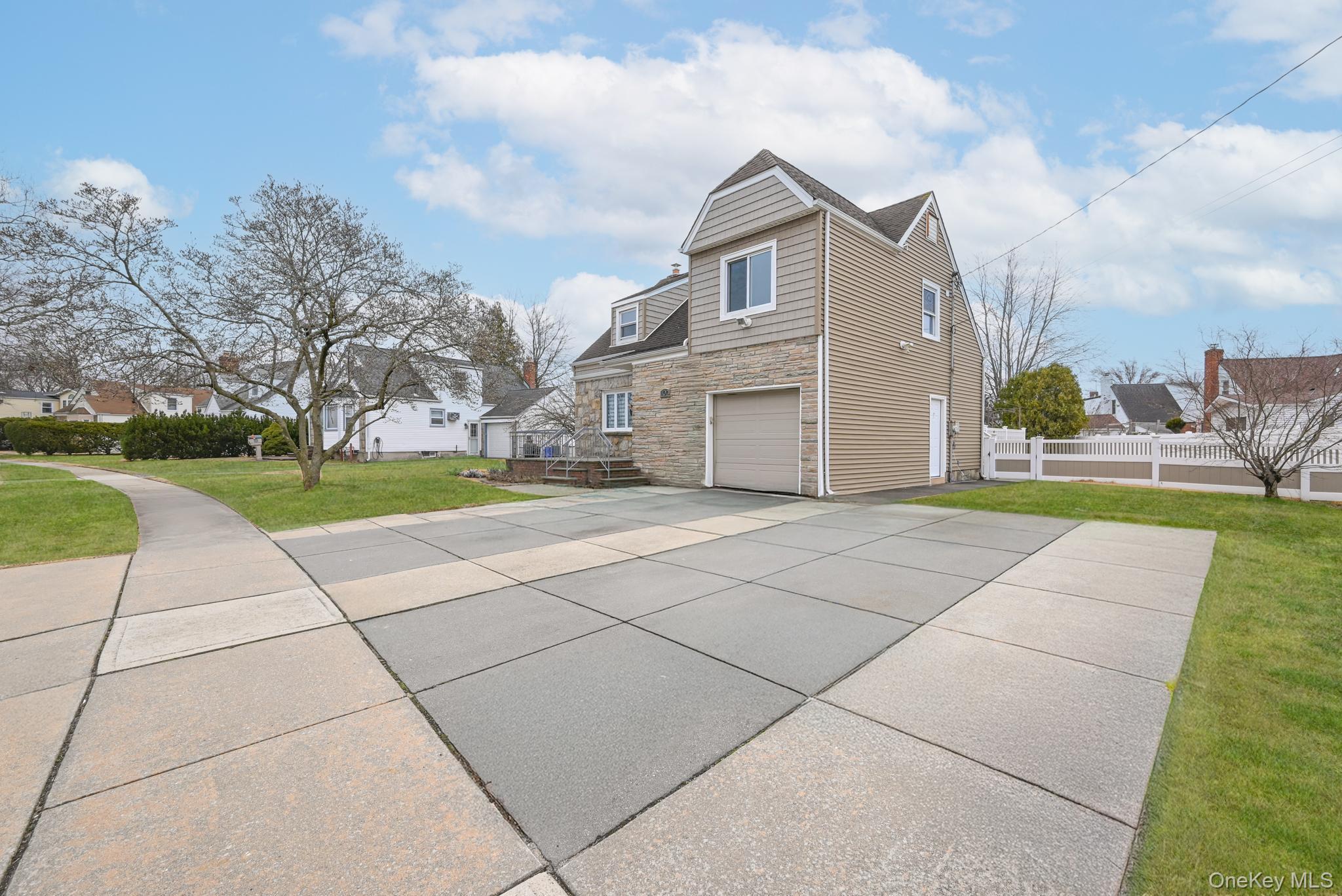 100 Morris Parkway Property Photo 3