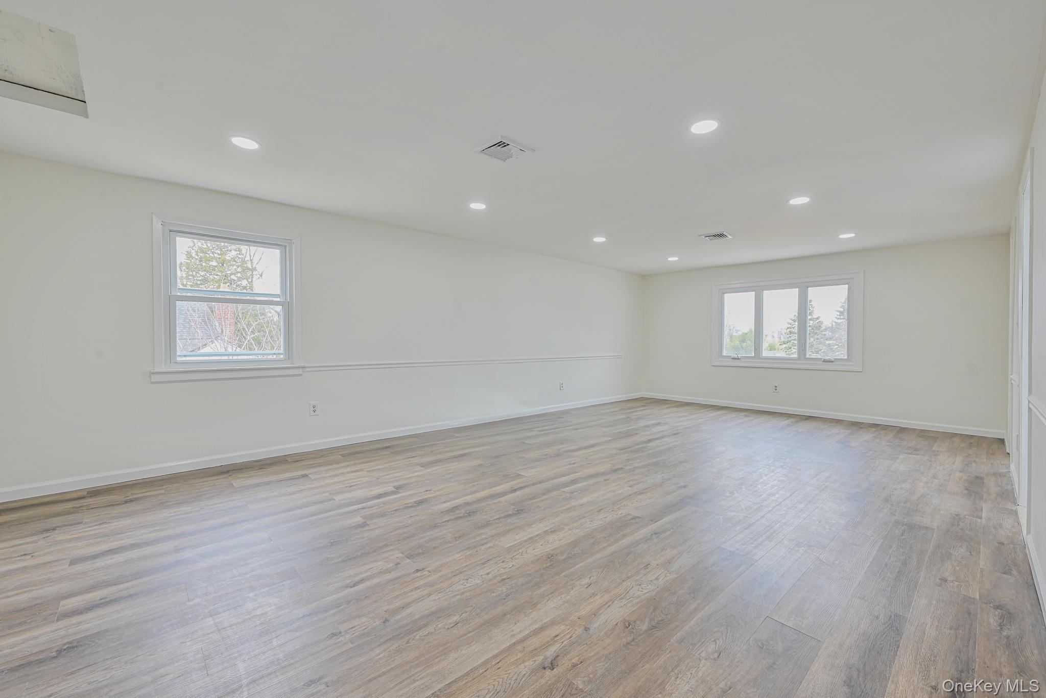 100 Morris Parkway Property Photo 14