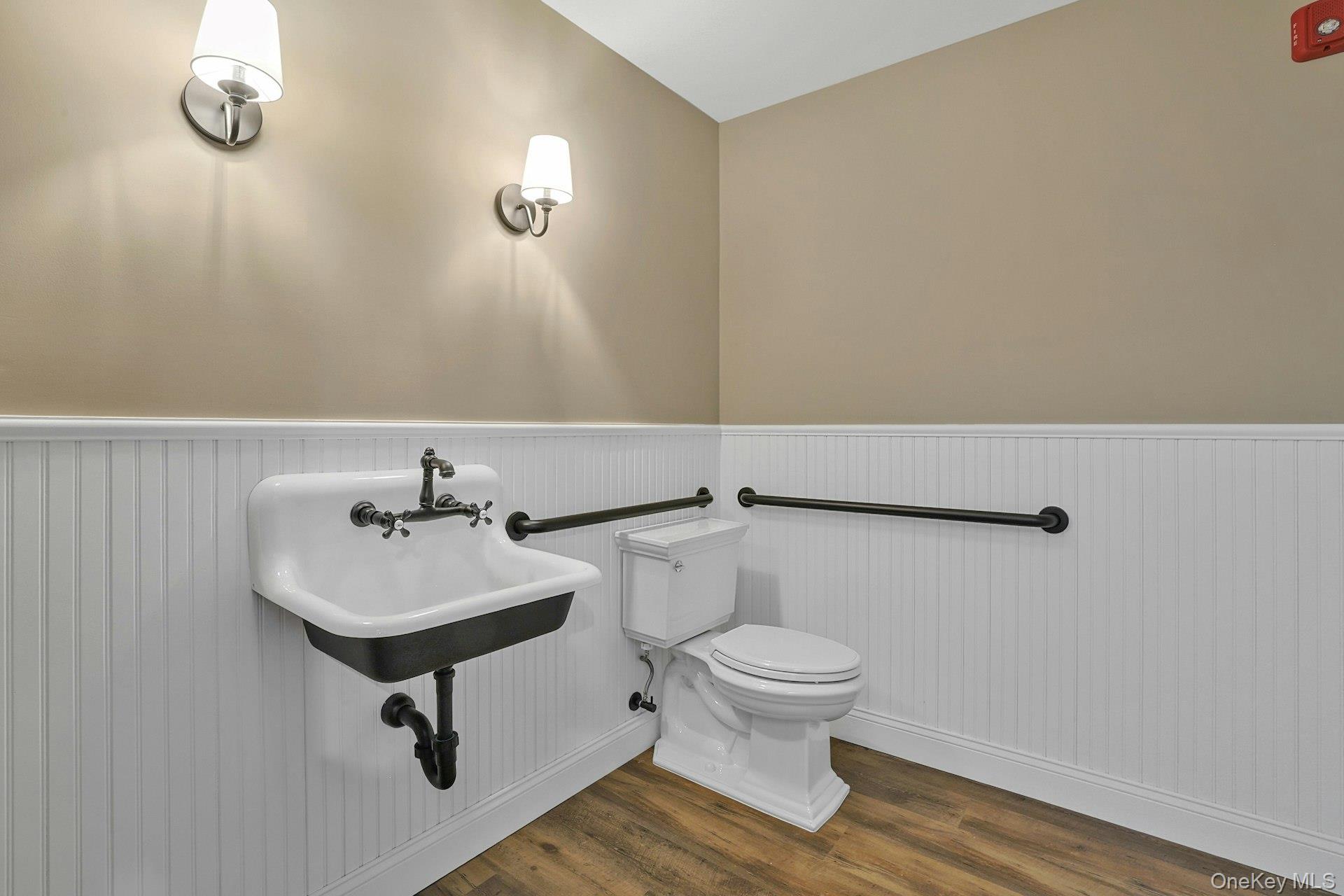 77 Main Street Property Photo 14