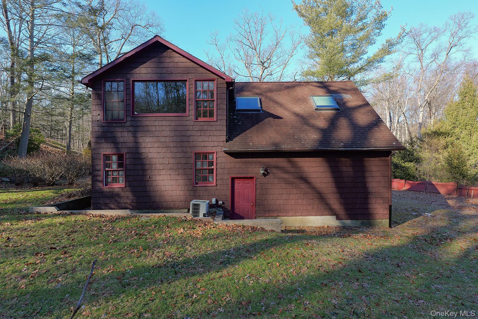 398 Illington Road Property Photo 4