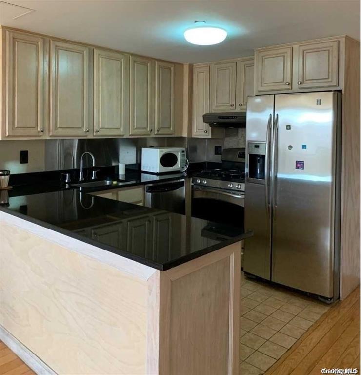 133-38 Sanford Avenue 7e Property Photo 3