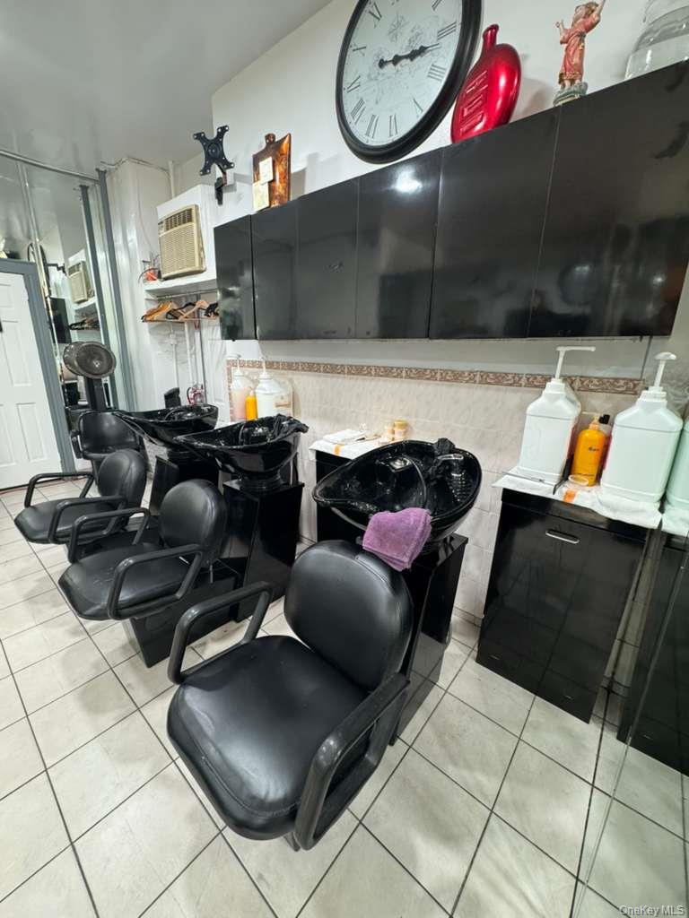 10957 Guy R Brewer Boulevard Property Photo 9