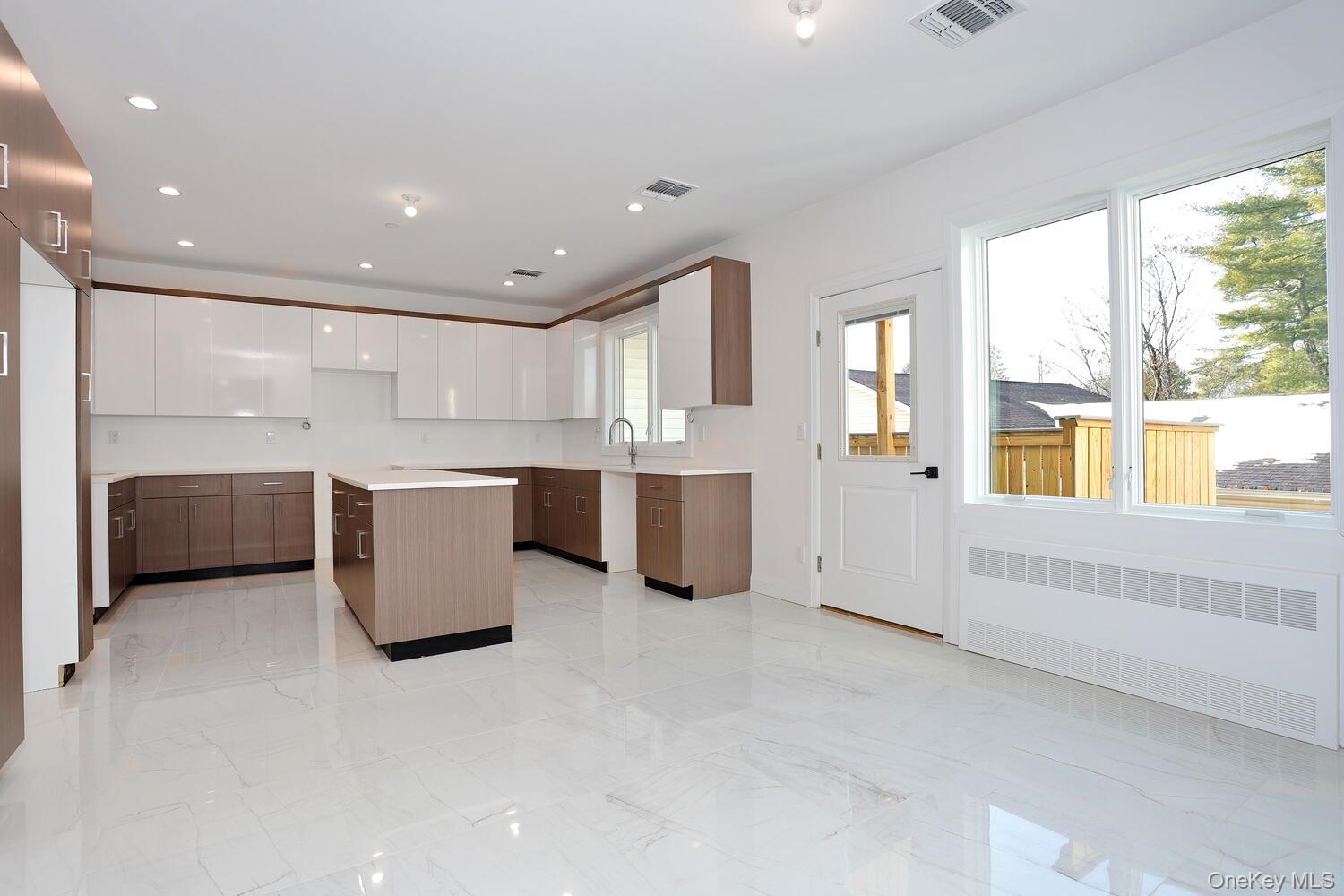 4 Howard Drive 213 Property Photo 14