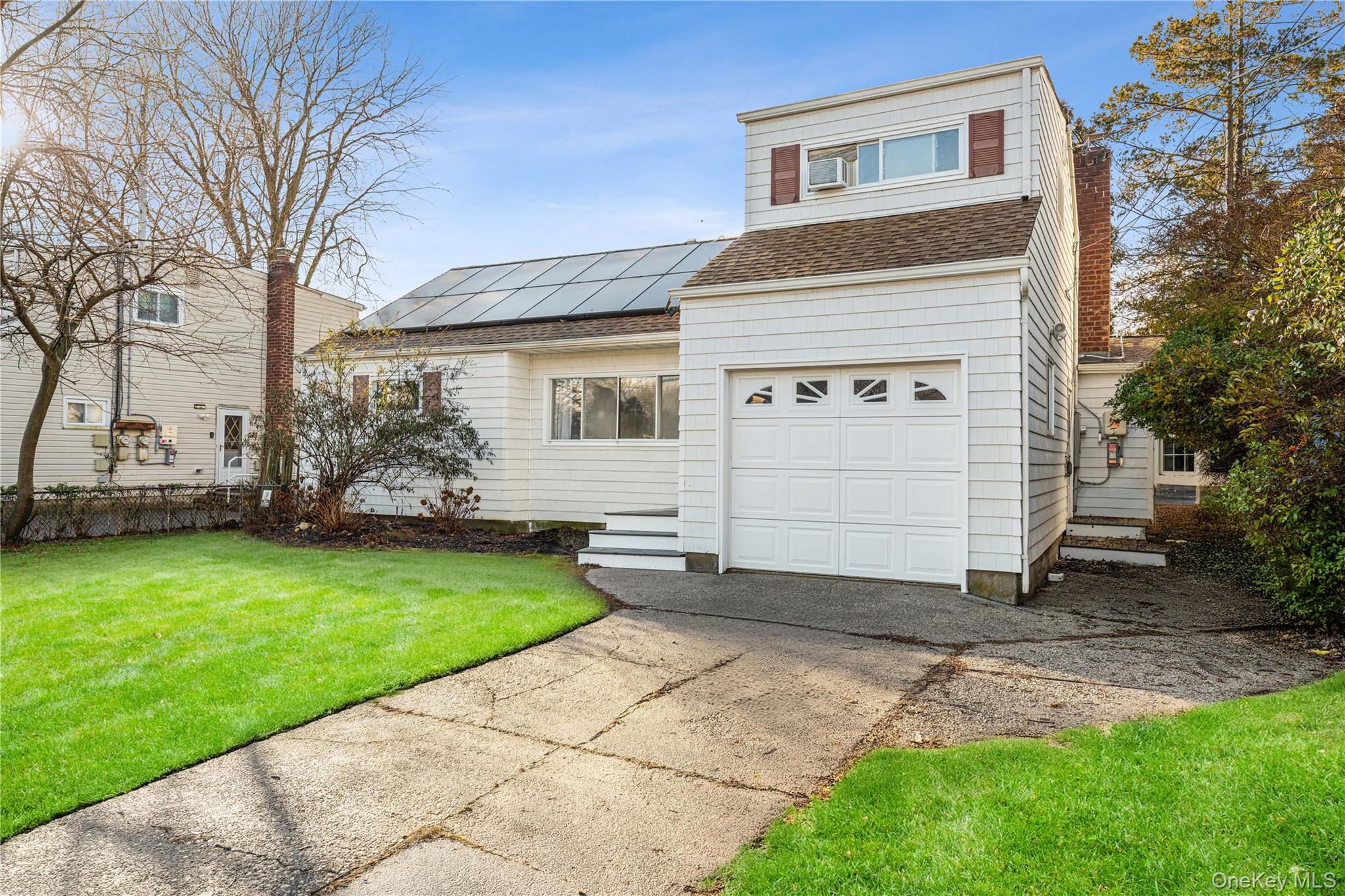 64 Wright Avenue Property Photo 1