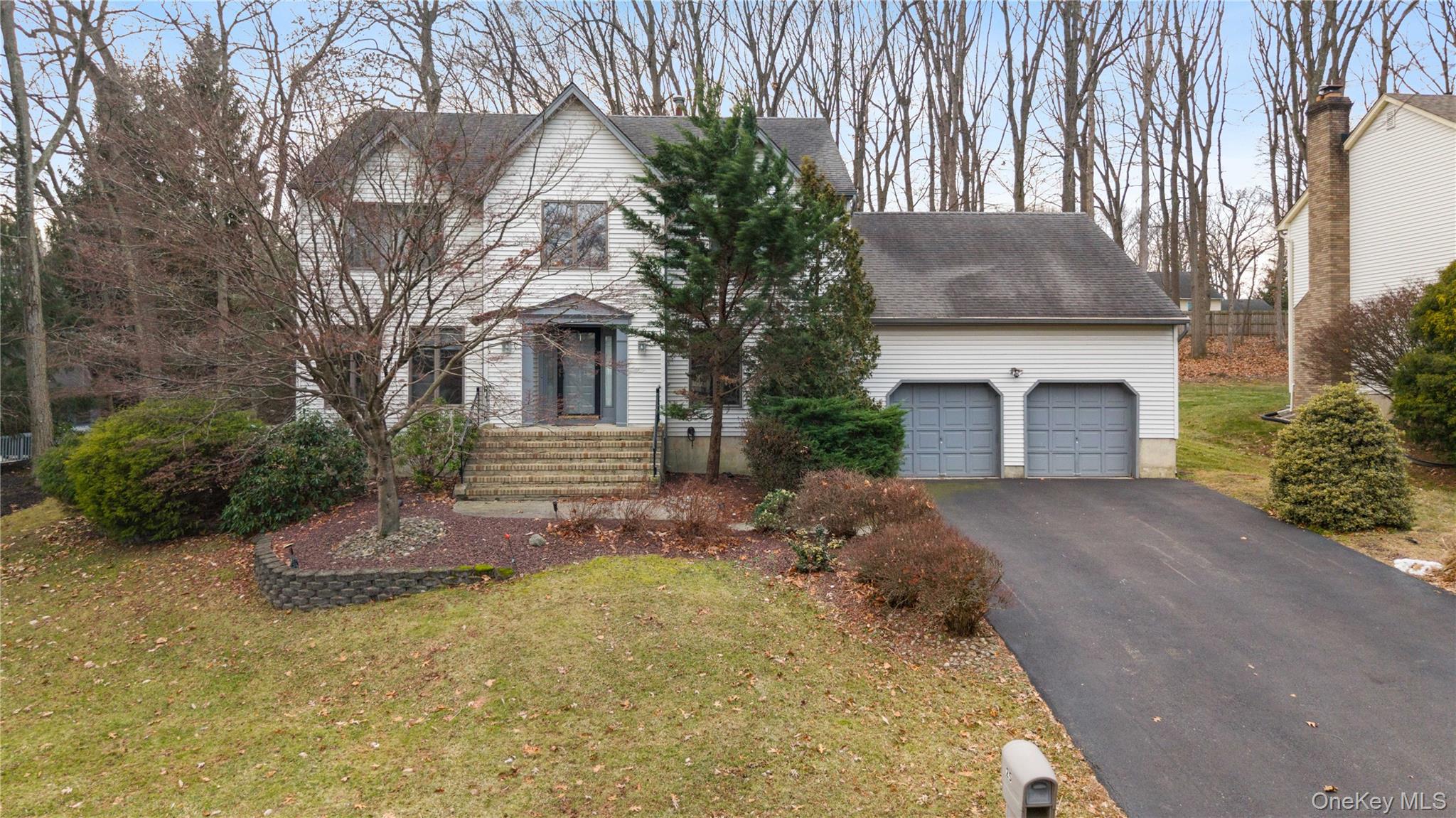 25 CHEROKEE RD