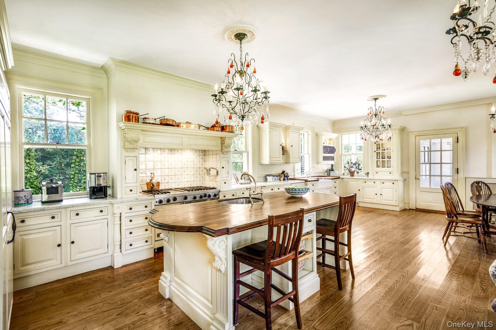94 Quogue Street Property Photo 15