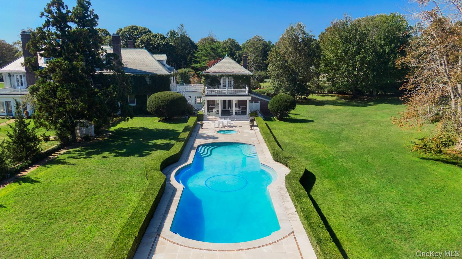 94 Quogue Street Property Photo 39