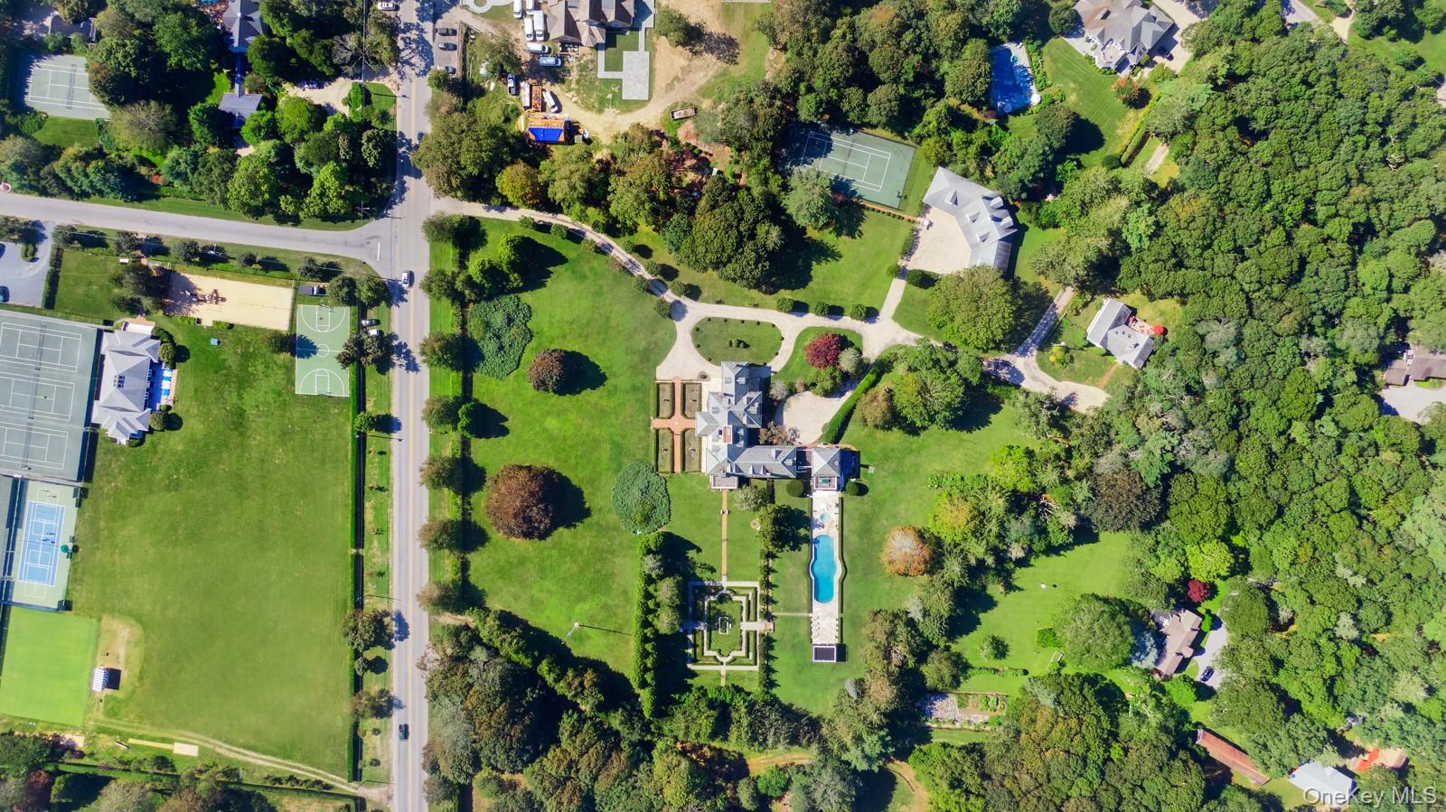 94 Quogue Street Property Photo 41
