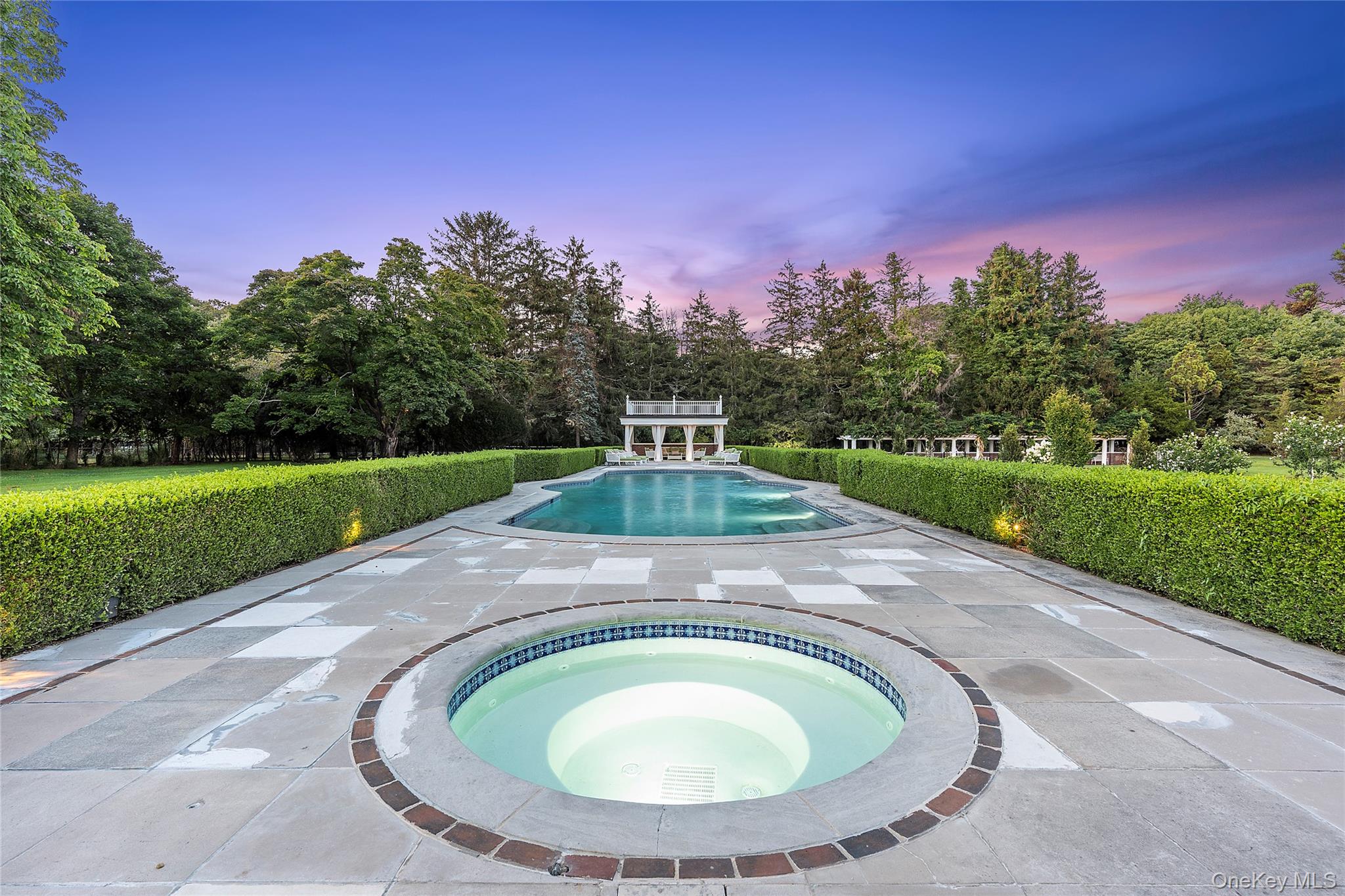 94 Quogue Street Property Photo 43