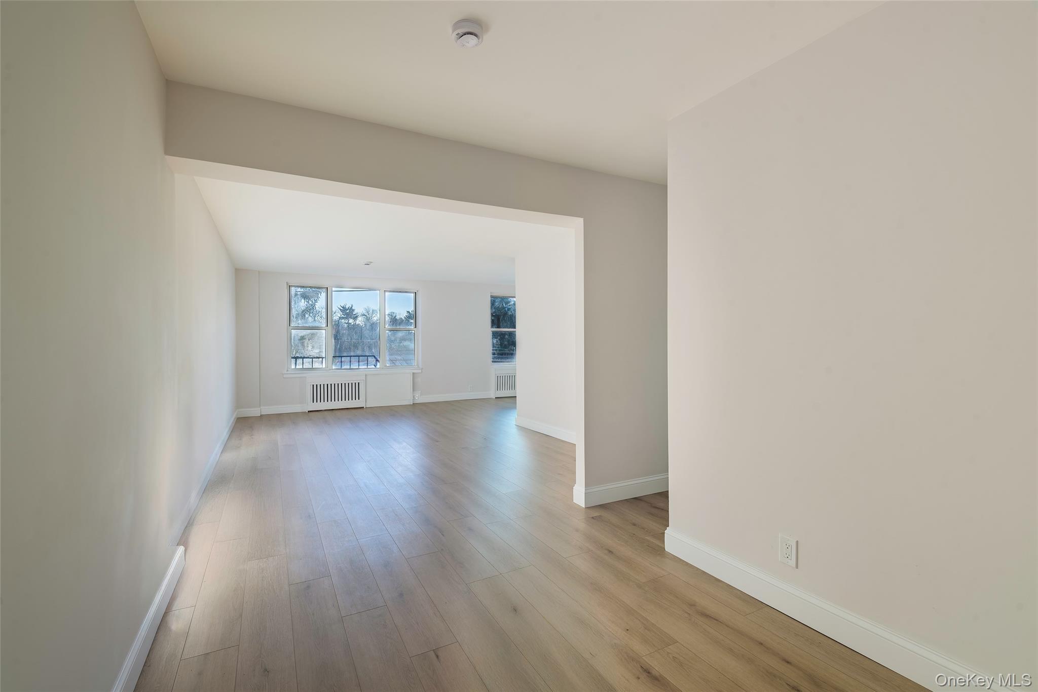 125 Bronx River Road 2e Property Photo 2