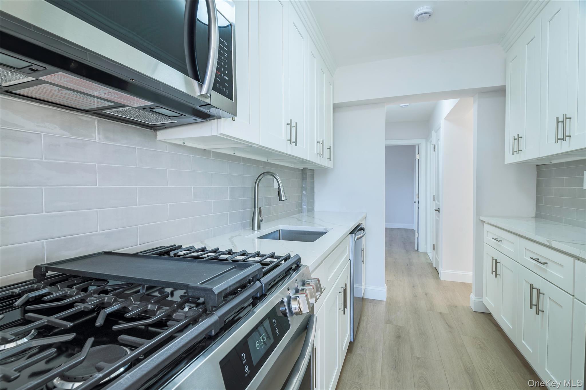 125 Bronx River Road 2e Property Photo 10