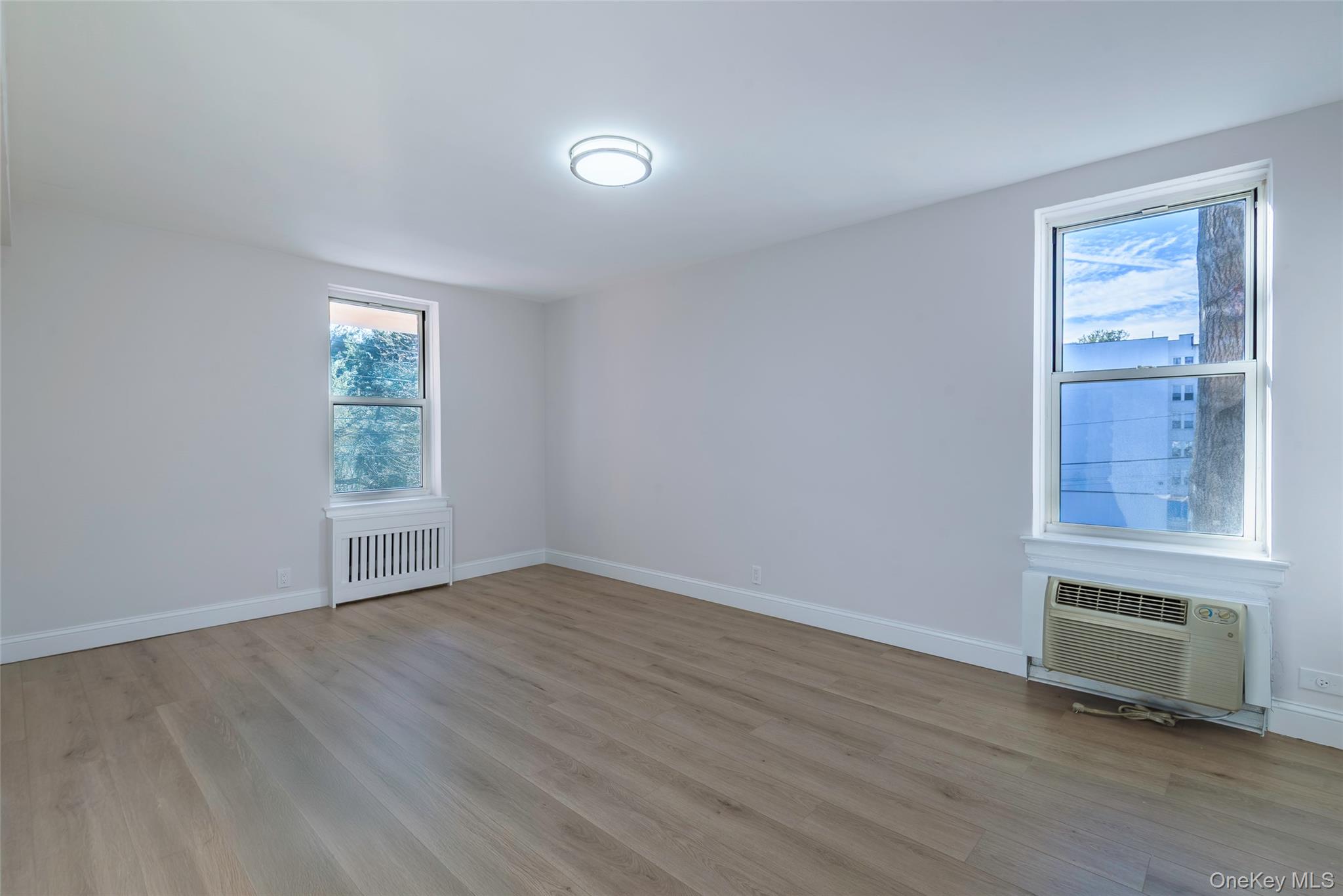 125 Bronx River Road 2e Property Photo 11