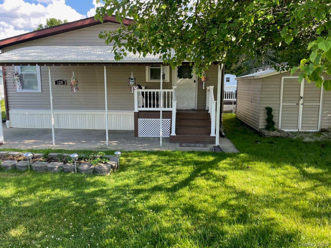 128 Brittany Terrace 128 Property Photo 3