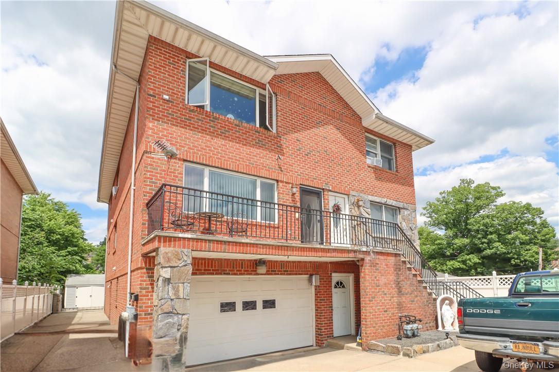 1078 Midland Avenue Property Photo 1
