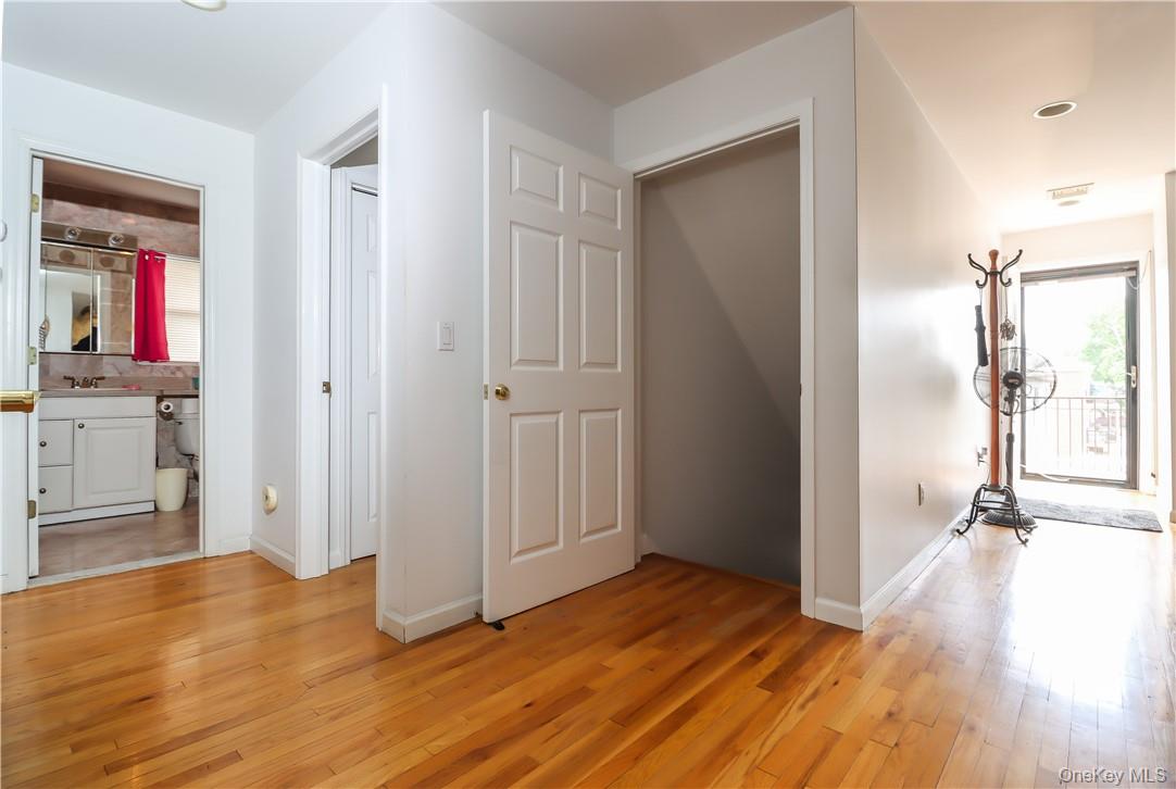 1078 Midland Avenue Property Photo 4