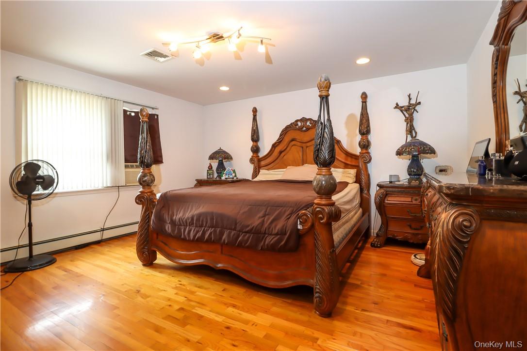 1078 Midland Avenue Property Photo 10
