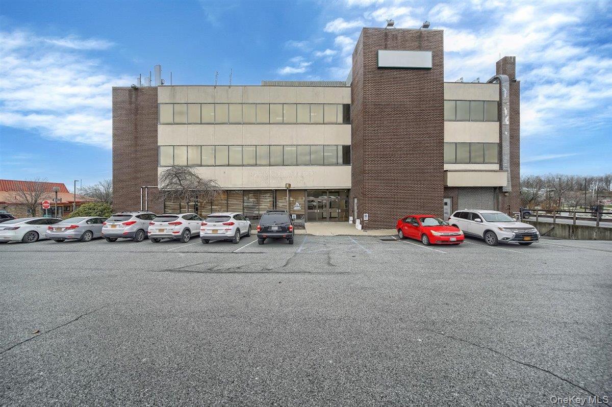 15 Matthews Street B Property Photo 2