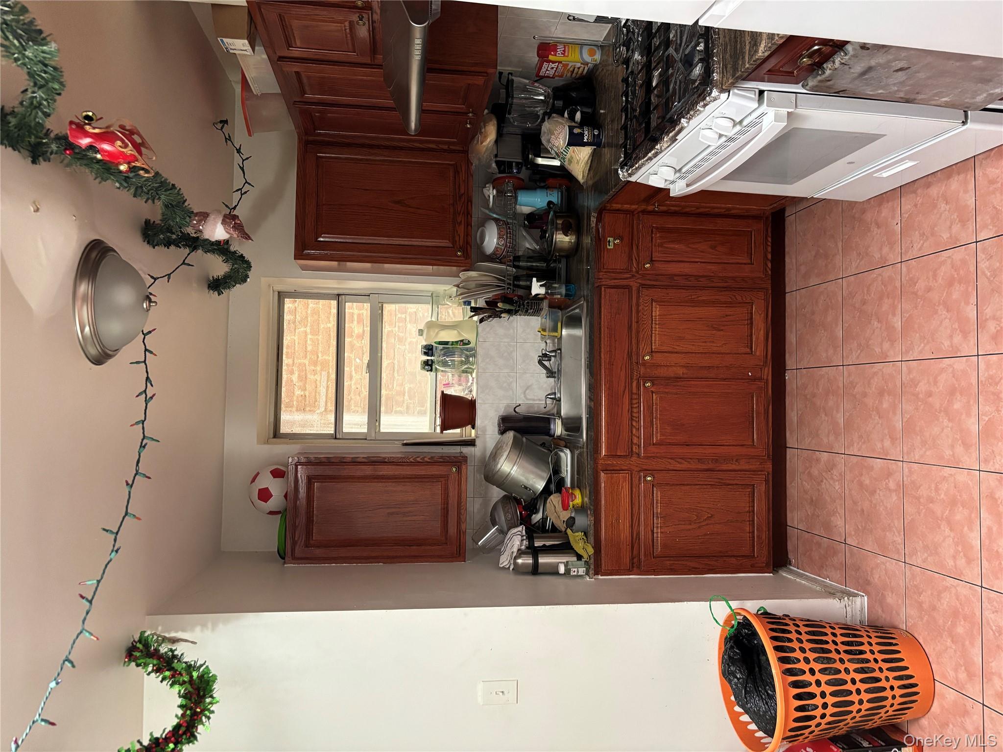 9904 Northern Boulevard Property Photo 10