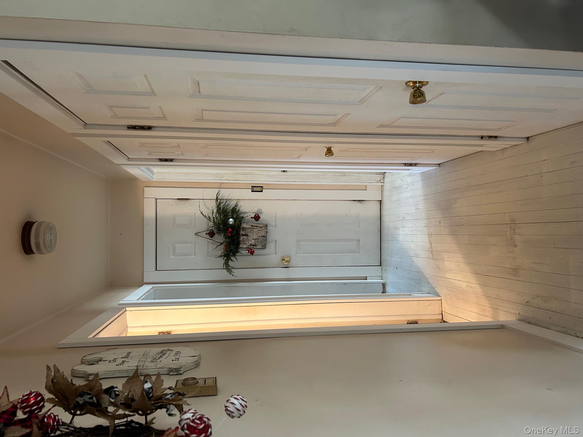 572 Puritan Drive Property Photo 8