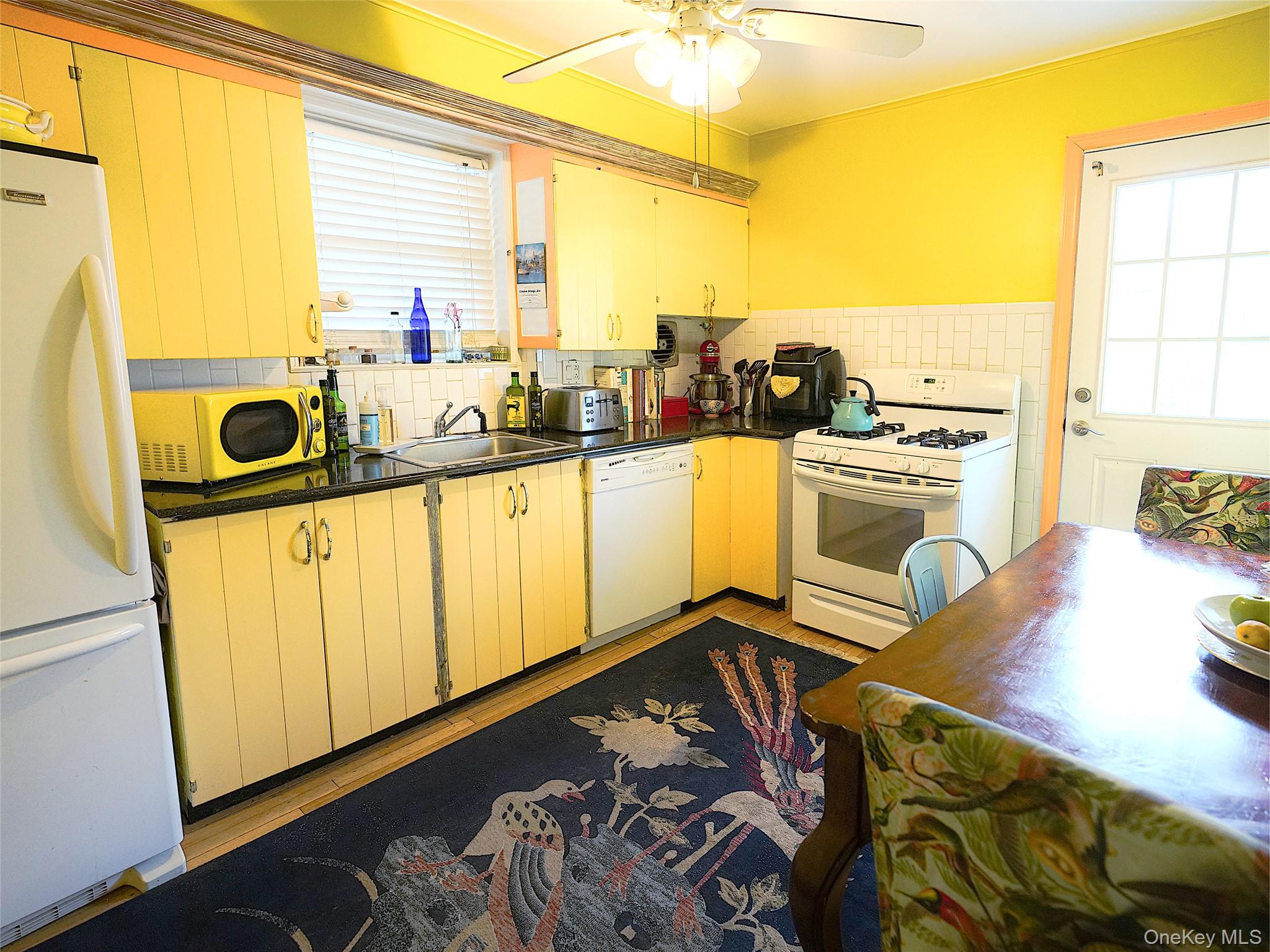 37 Centre Street Property Photo 22