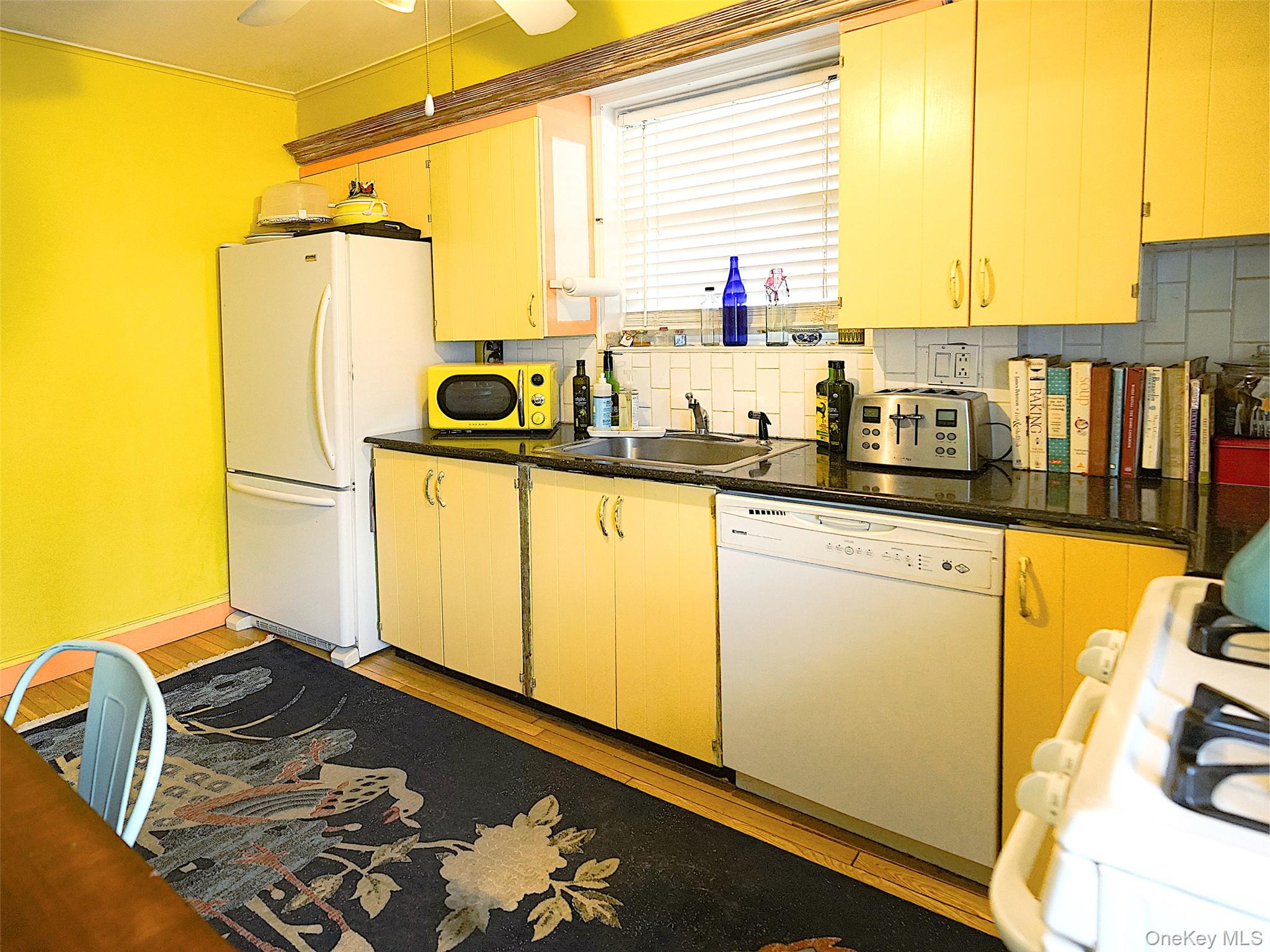 37 Centre Street Property Photo 23