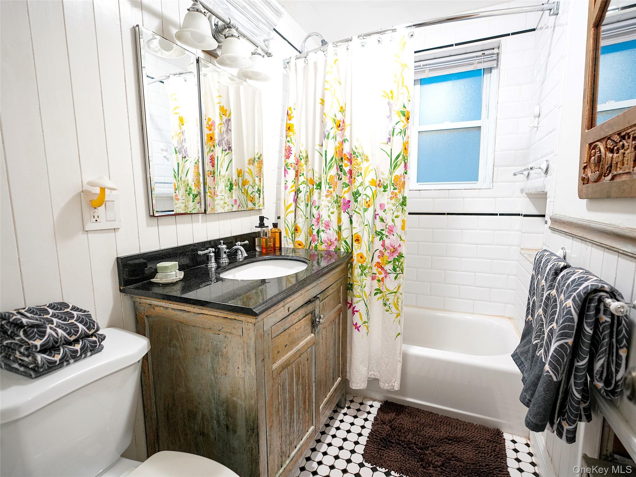 37 Centre Street Property Photo 25