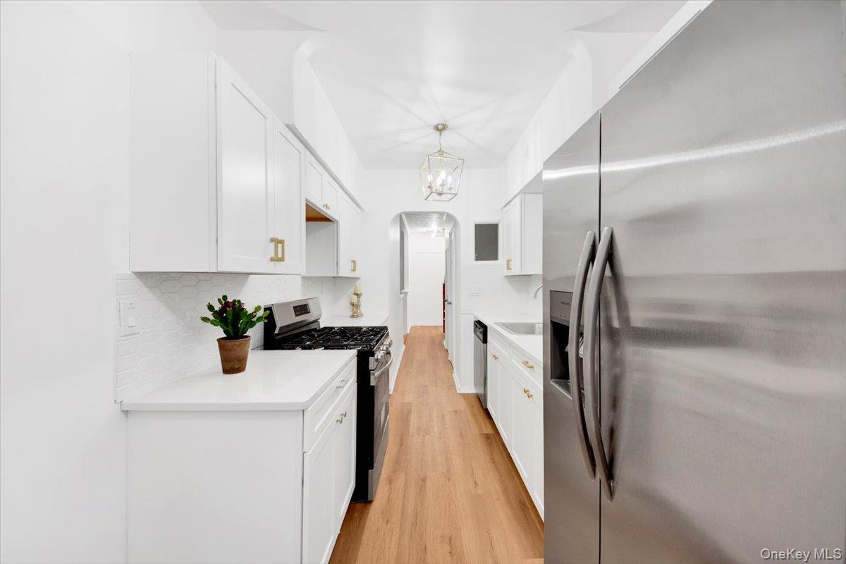1241 Arnow Avenue Property Photo 4