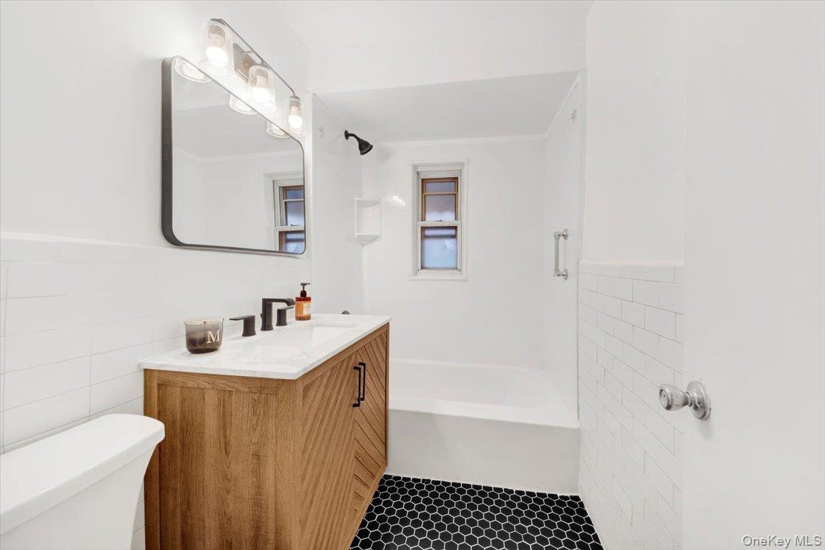 1241 Arnow Avenue Property Photo 12