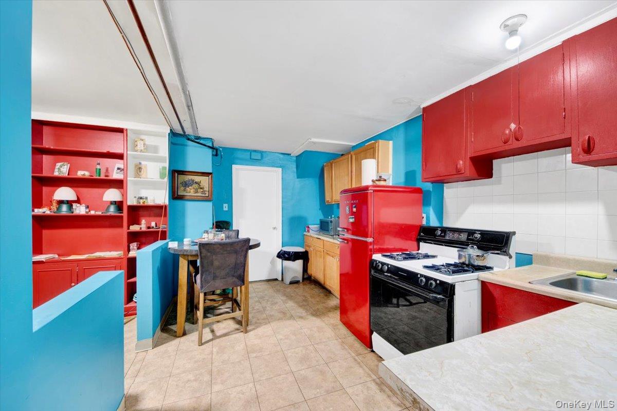 1241 Arnow Avenue Property Photo 15