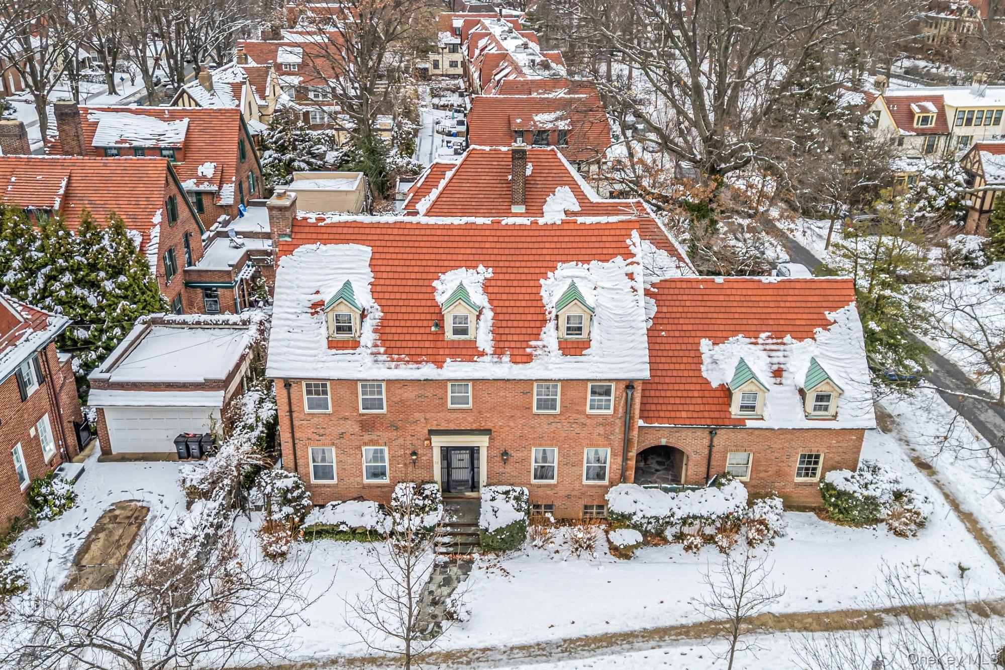 31 Puritan Avenue Property Photo 2
