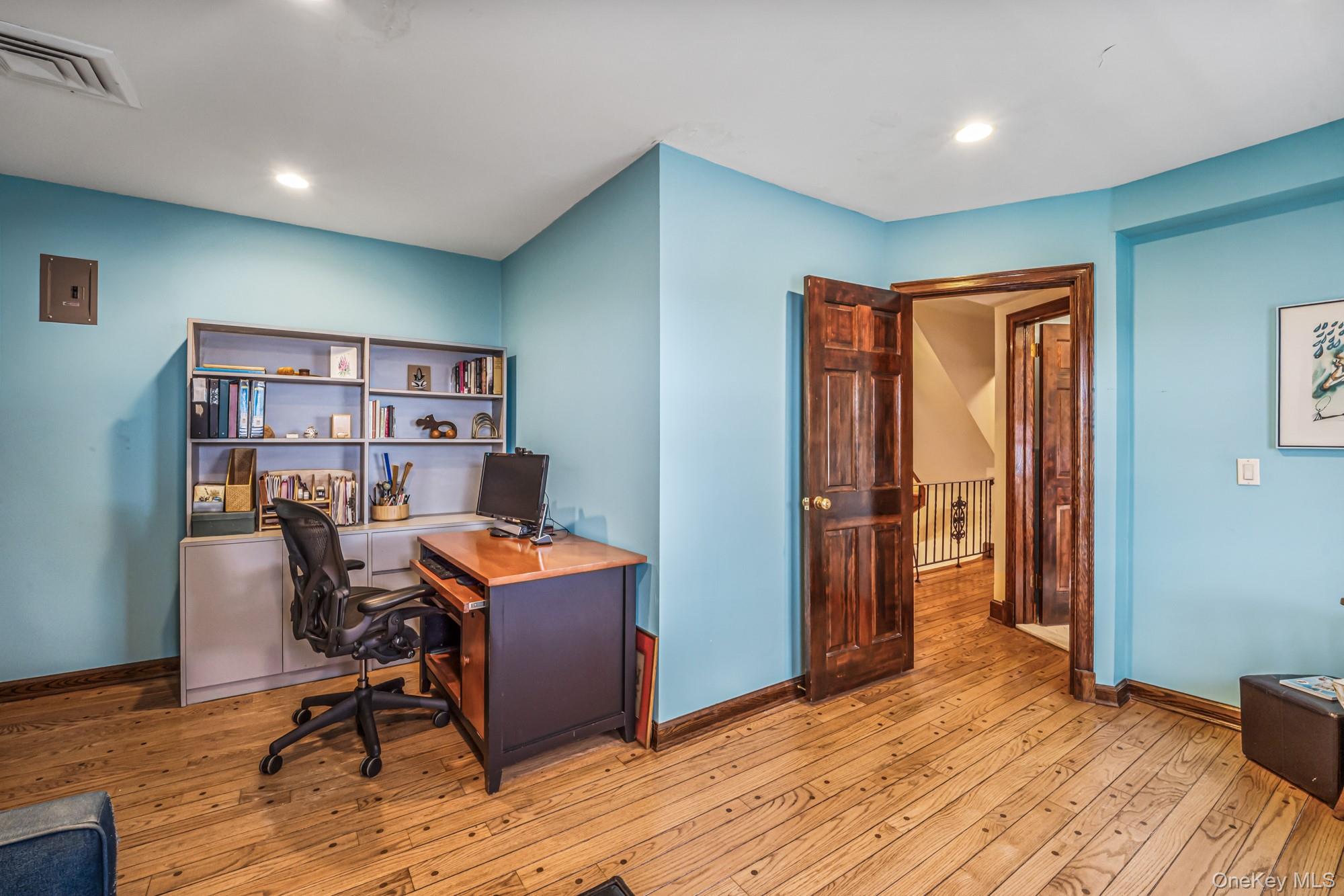 31 Puritan Avenue Property Photo 28