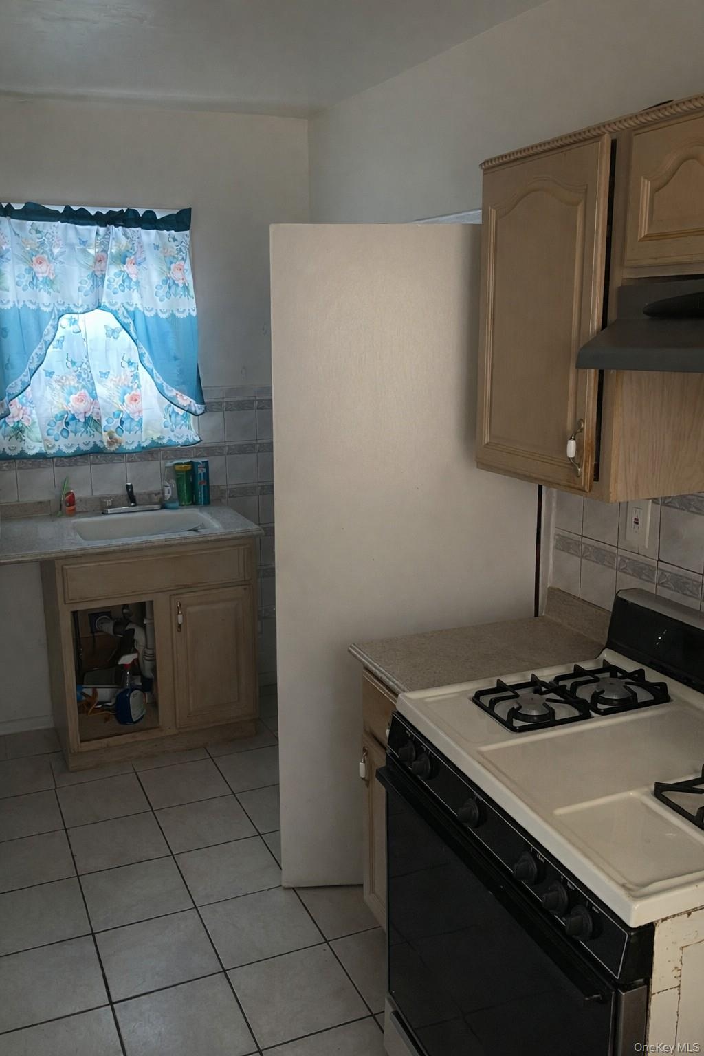 118-18 190th Street Property Photo 5
