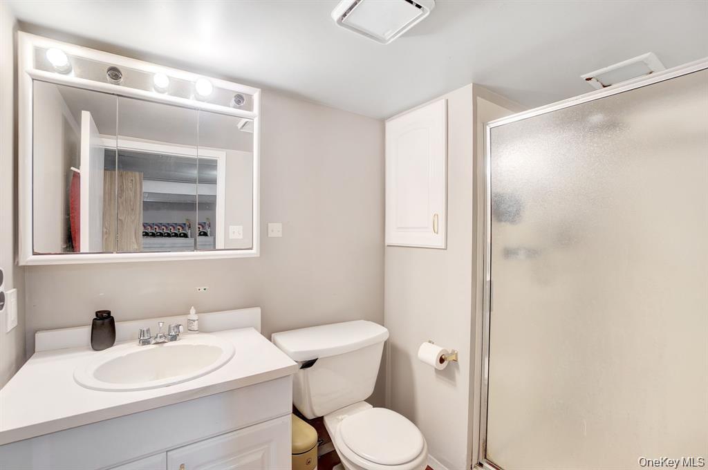61 S Merrick Road Property Photo 20