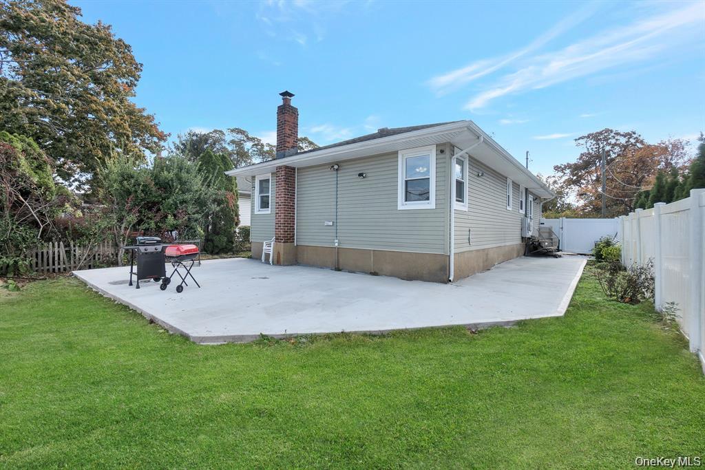 61 S Merrick Road Property Photo 26