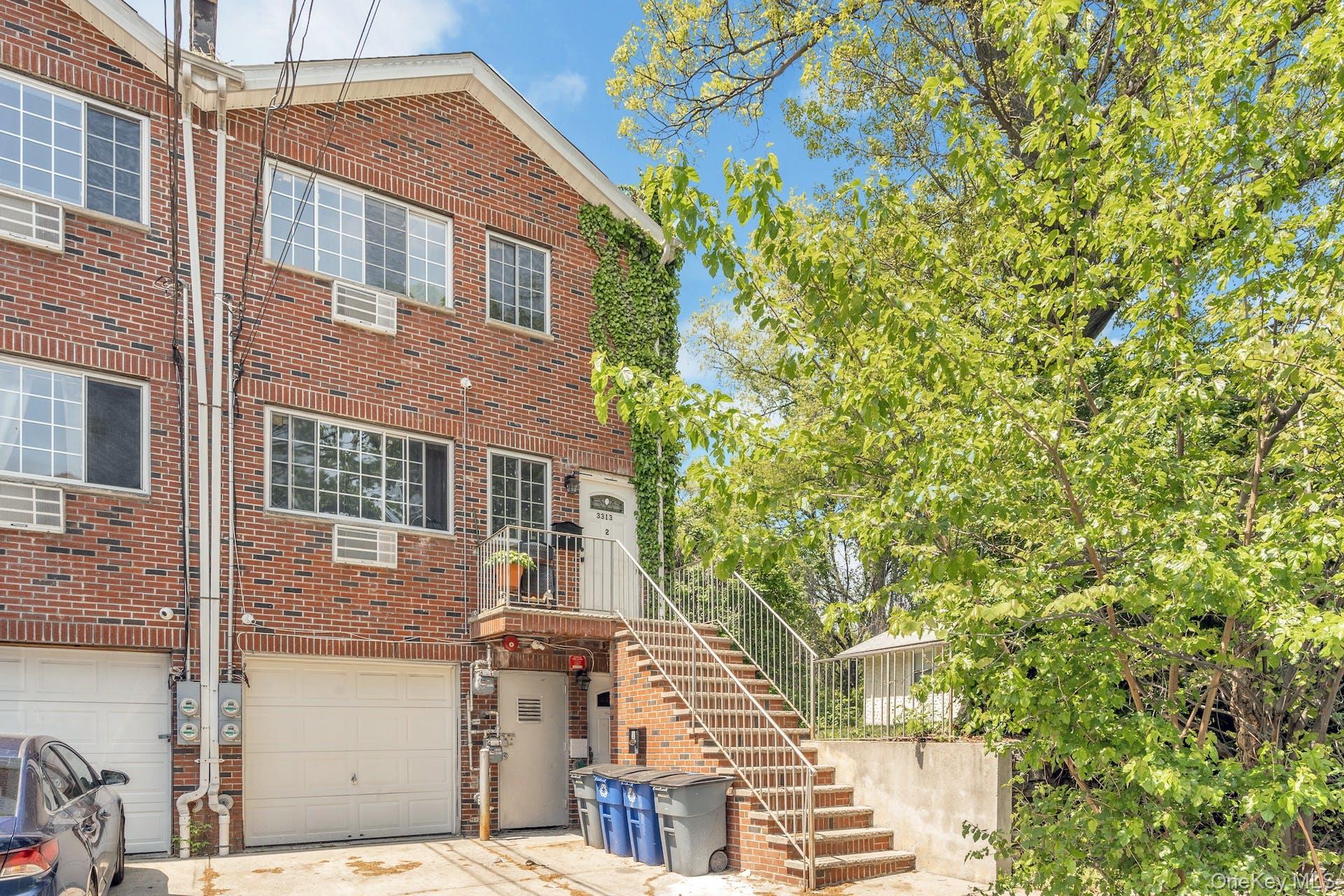 3313 Rombouts Avenue Property Photo 2