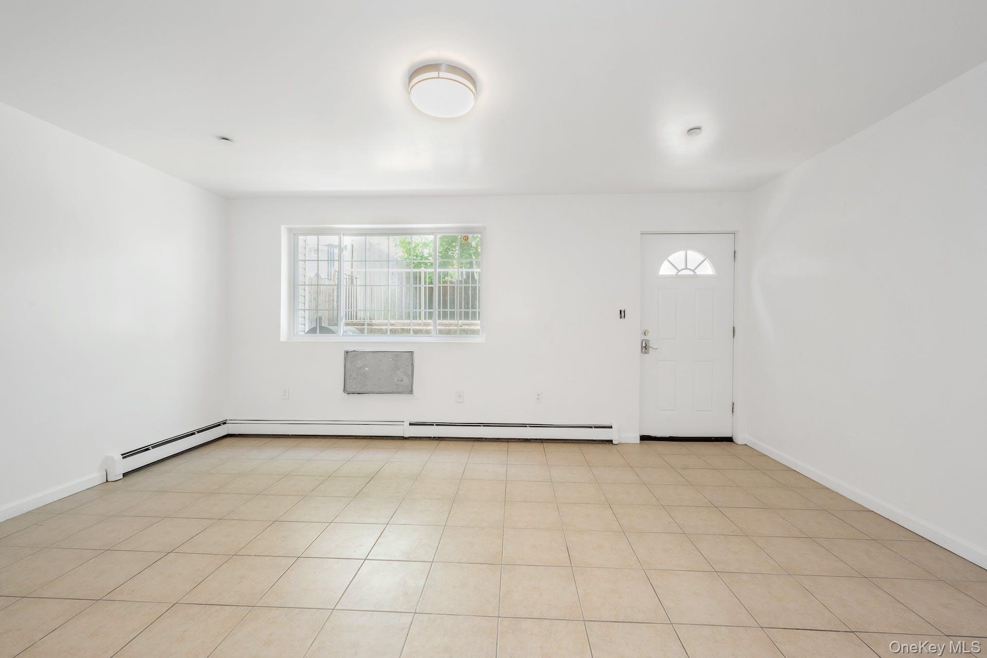 3313 Rombouts Avenue Property Photo 3
