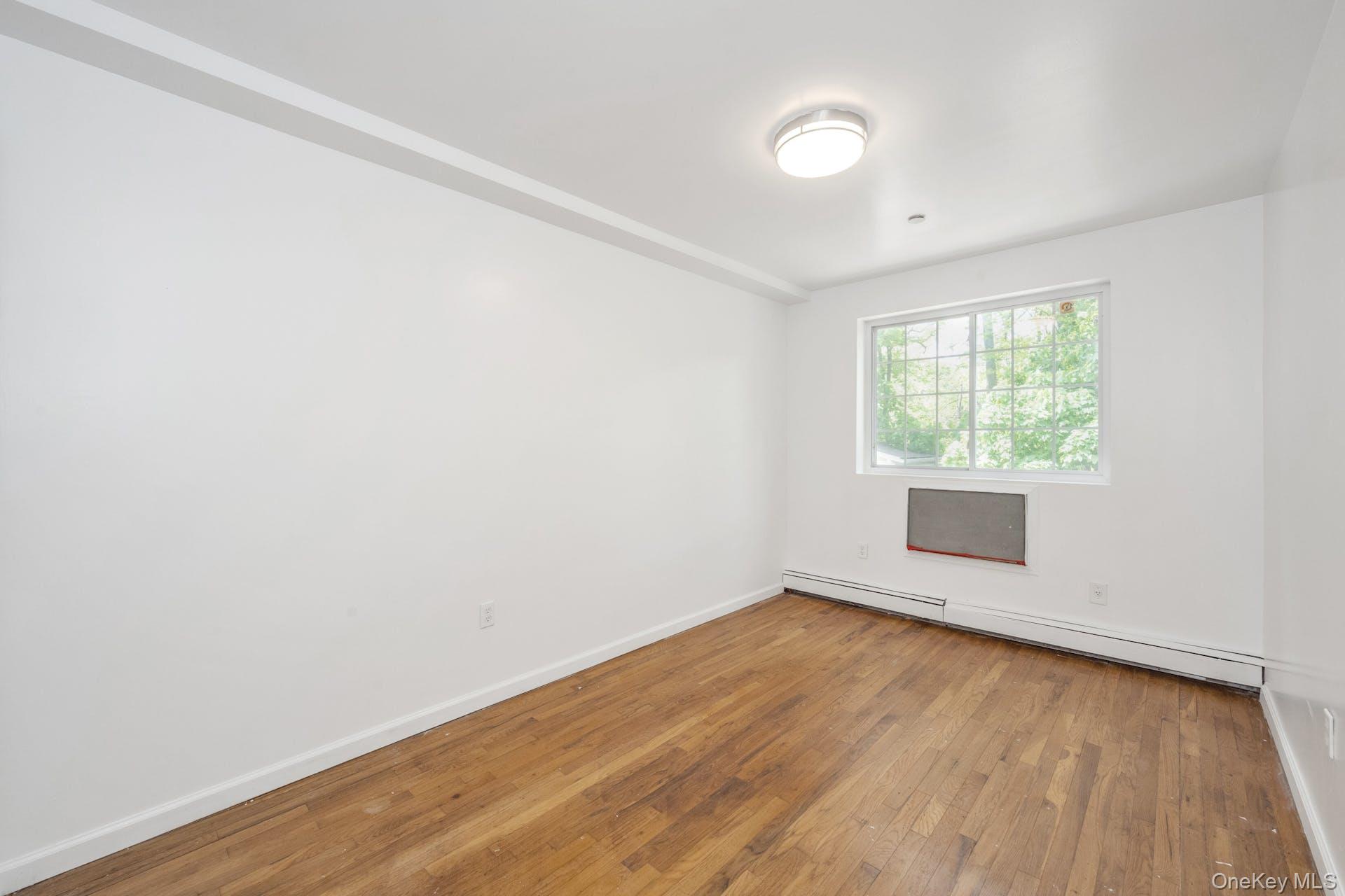 3313 Rombouts Avenue Property Photo 17