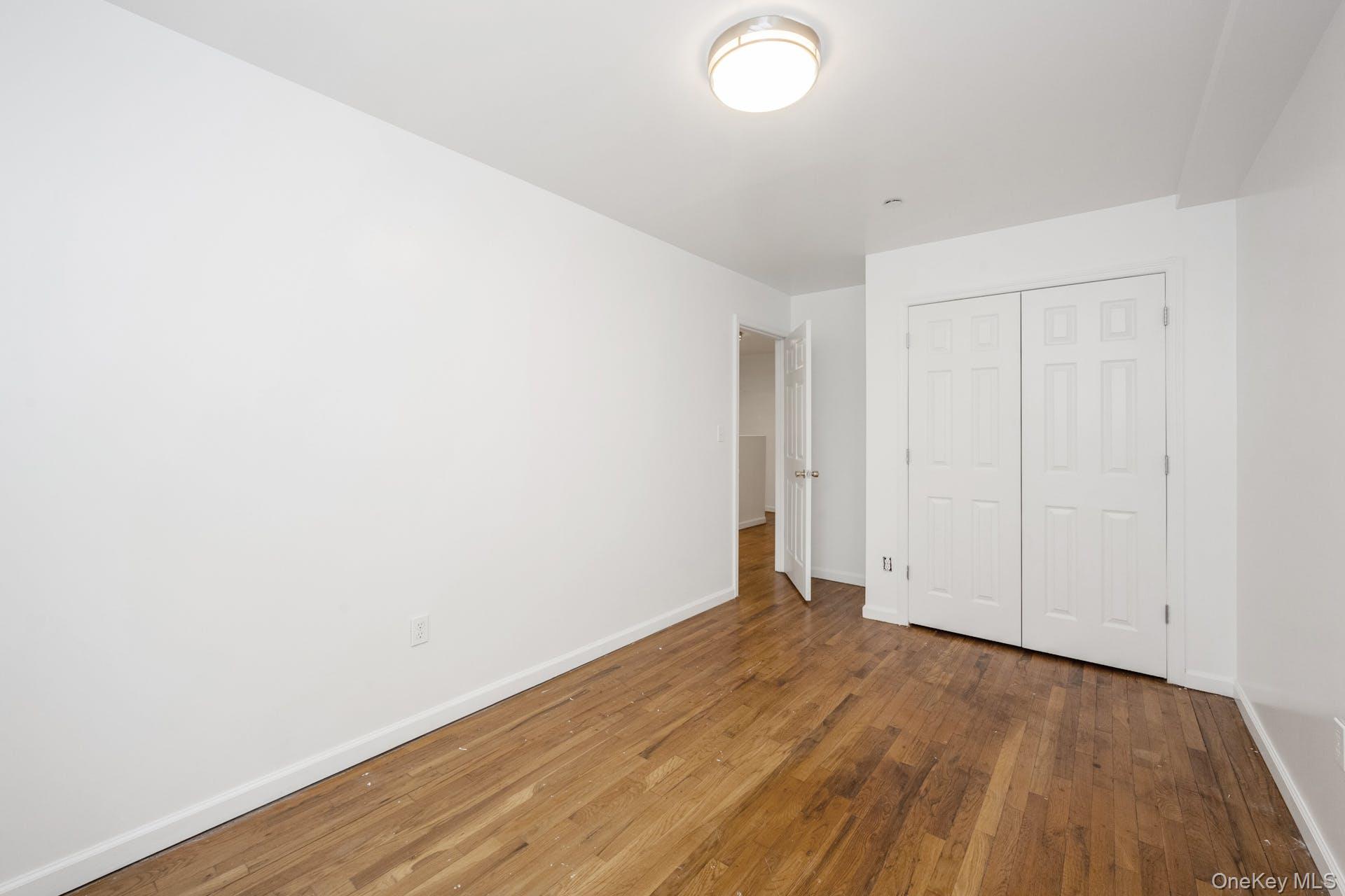 3313 Rombouts Avenue Property Photo 18