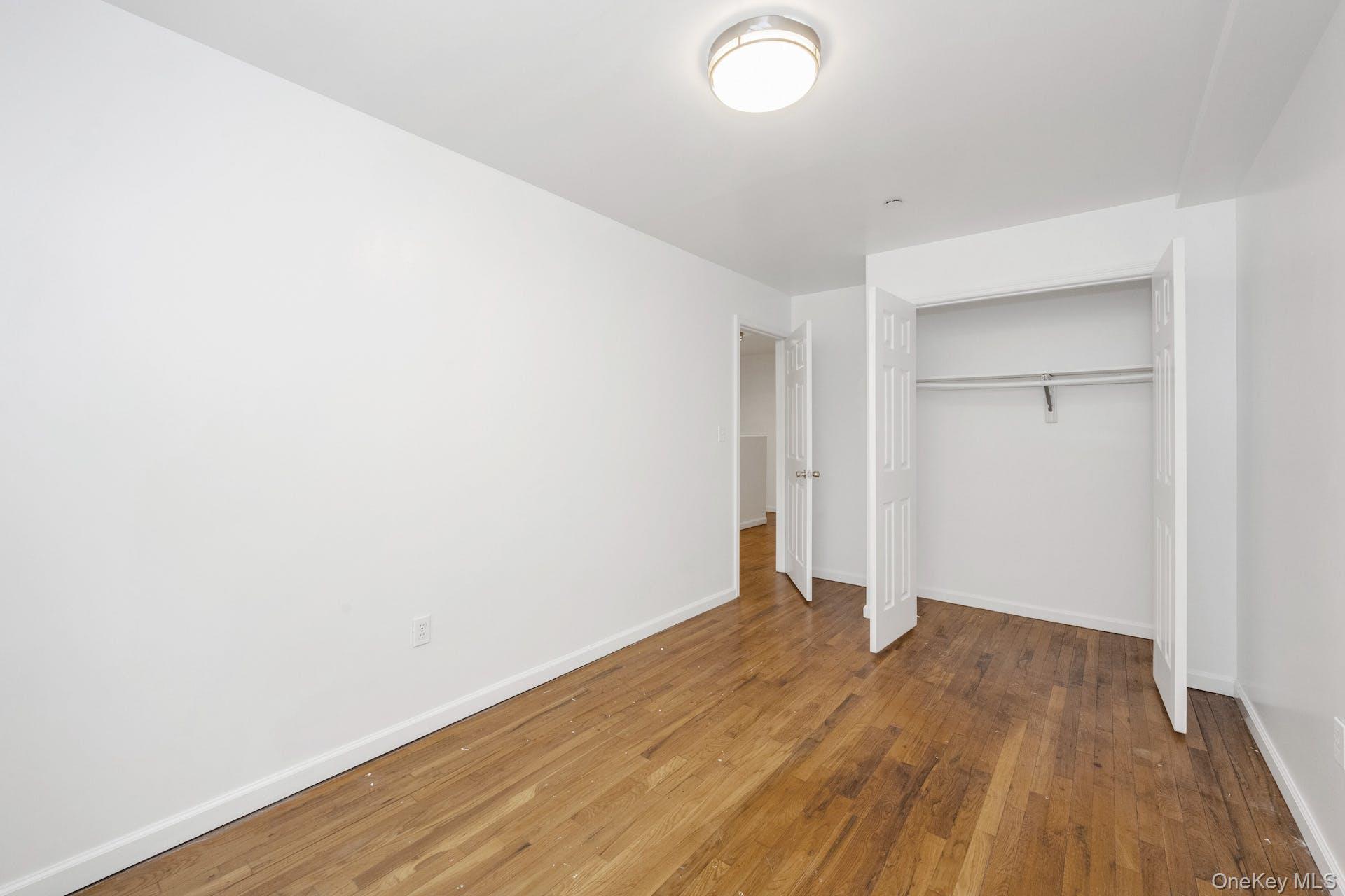 3313 Rombouts Avenue Property Photo 19