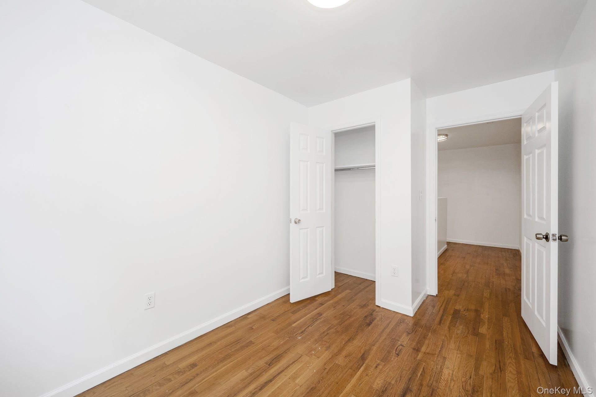 3313 Rombouts Avenue Property Photo 22