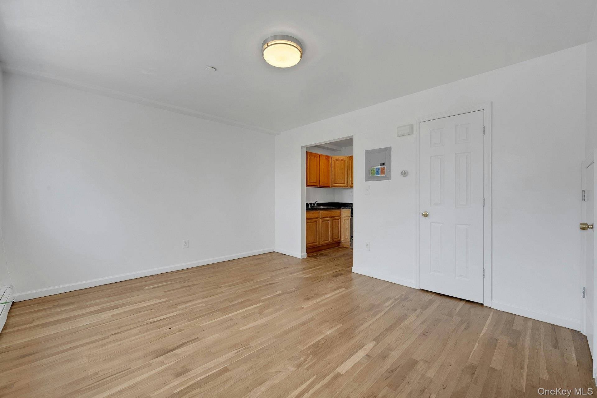 3313 Rombouts Avenue Property Photo 35
