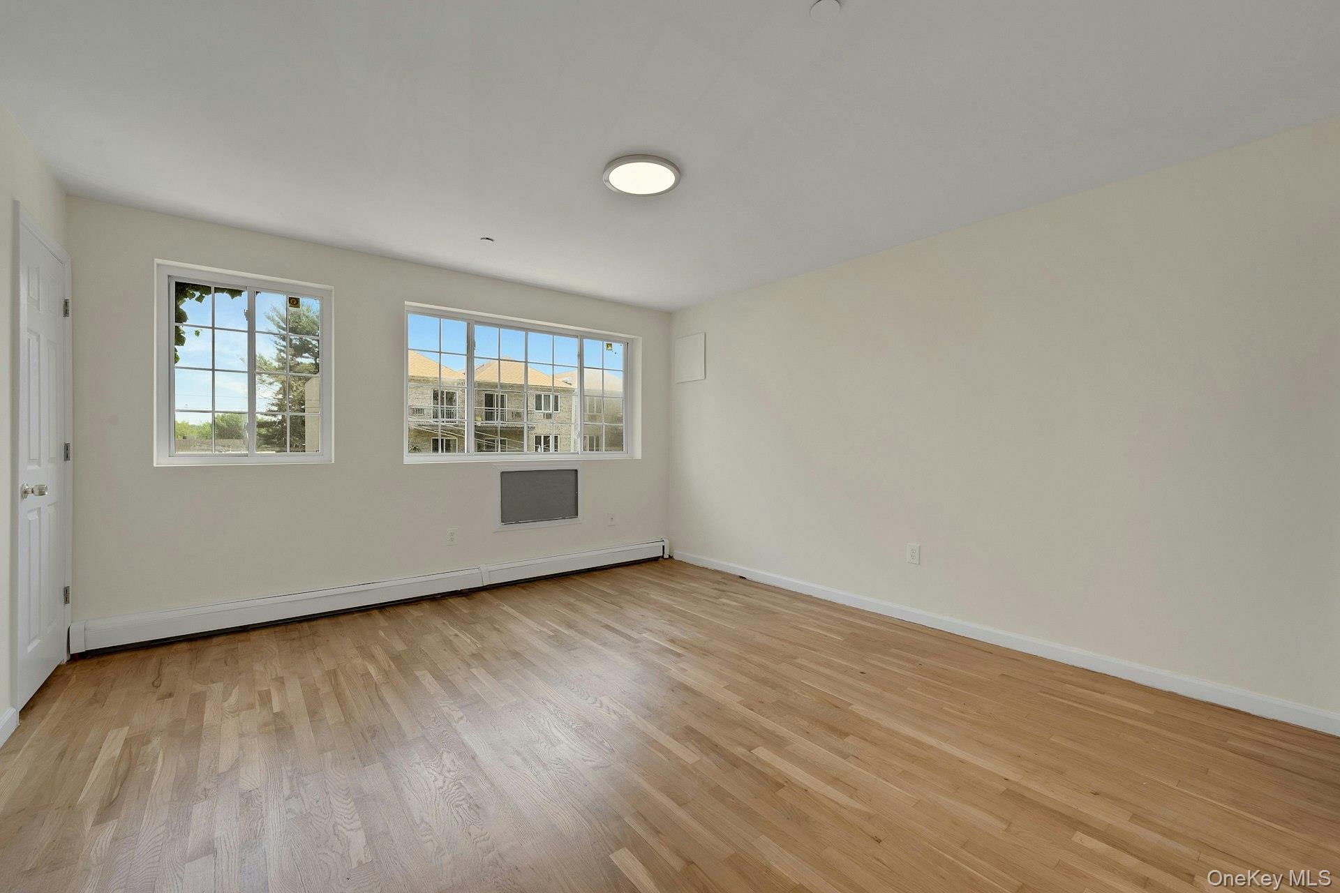 3313 Rombouts Avenue Property Photo 37