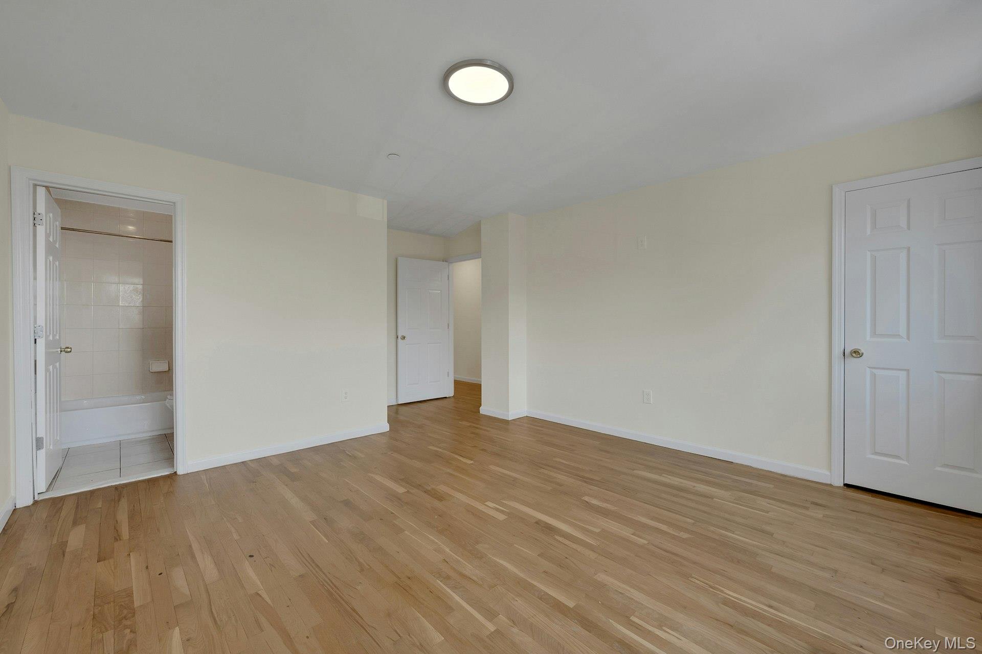 3313 Rombouts Avenue Property Photo 38