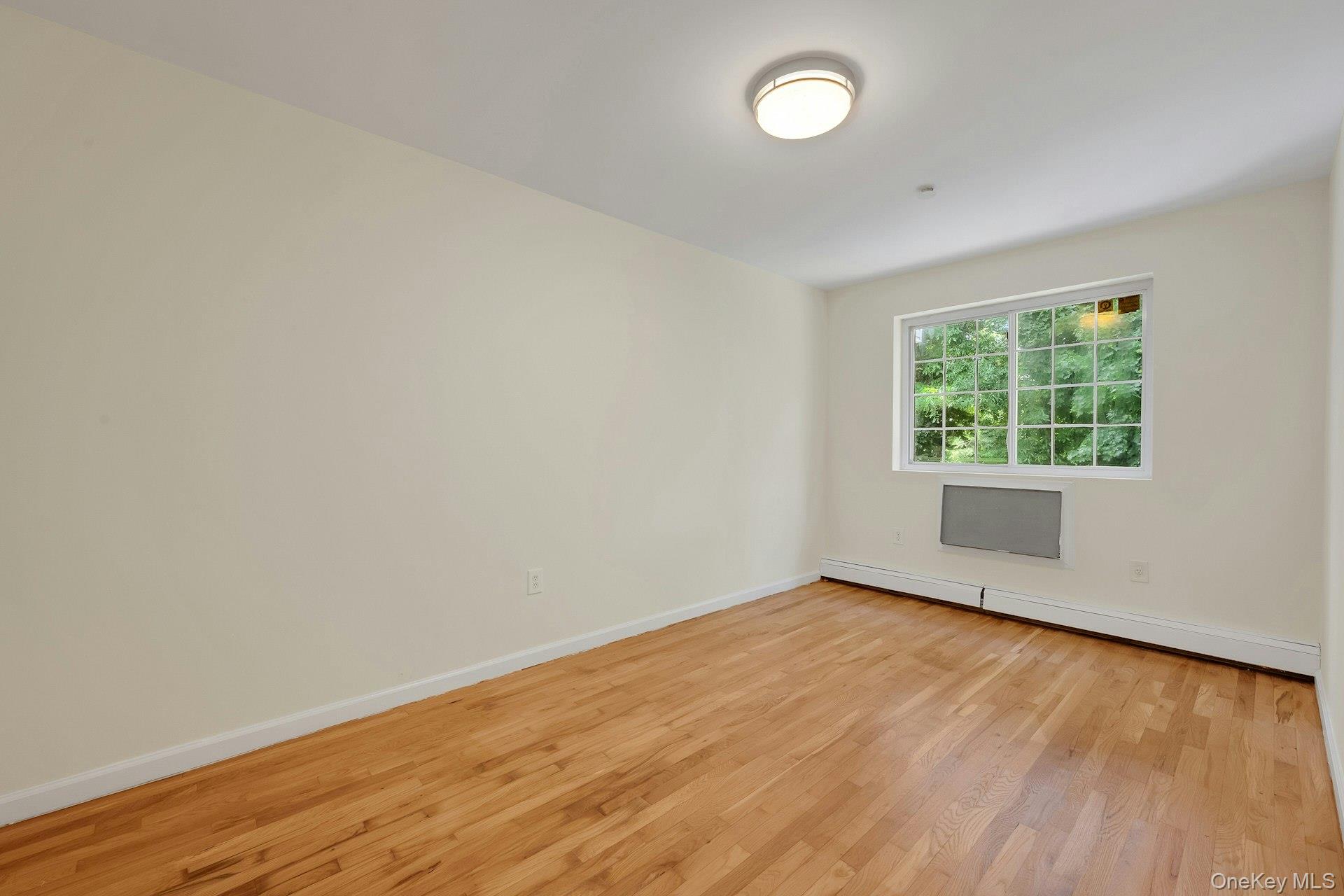 3313 Rombouts Avenue Property Photo 40